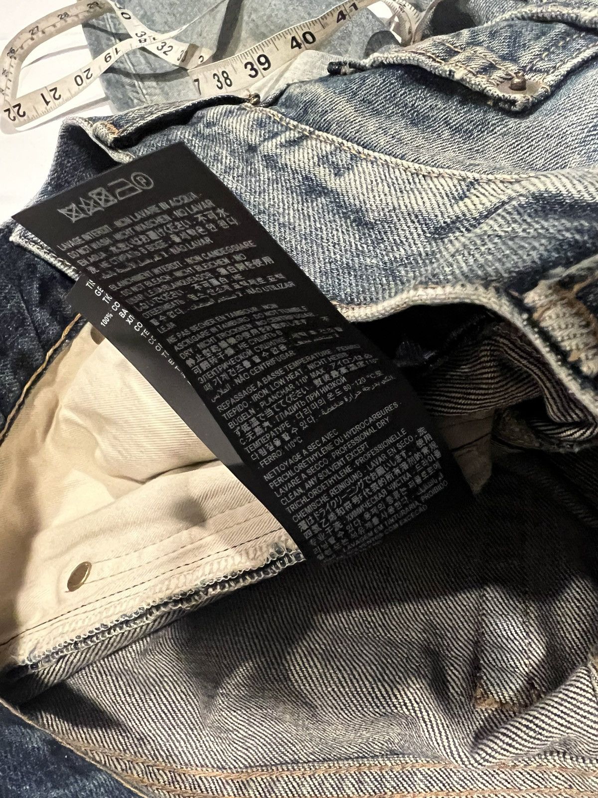 Saint Laurent Paris Saint Laurent men’s classic blue jeans. 26. $890 Size US 26 / EU 42 - 4 Thumbnail