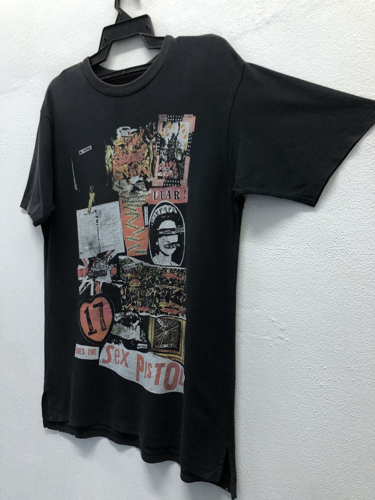 Band Tees Uniqlo Rock Band Sex Pistols T-Shirt Size US M / EU 48-50 / 2 - 5 Thumbnail