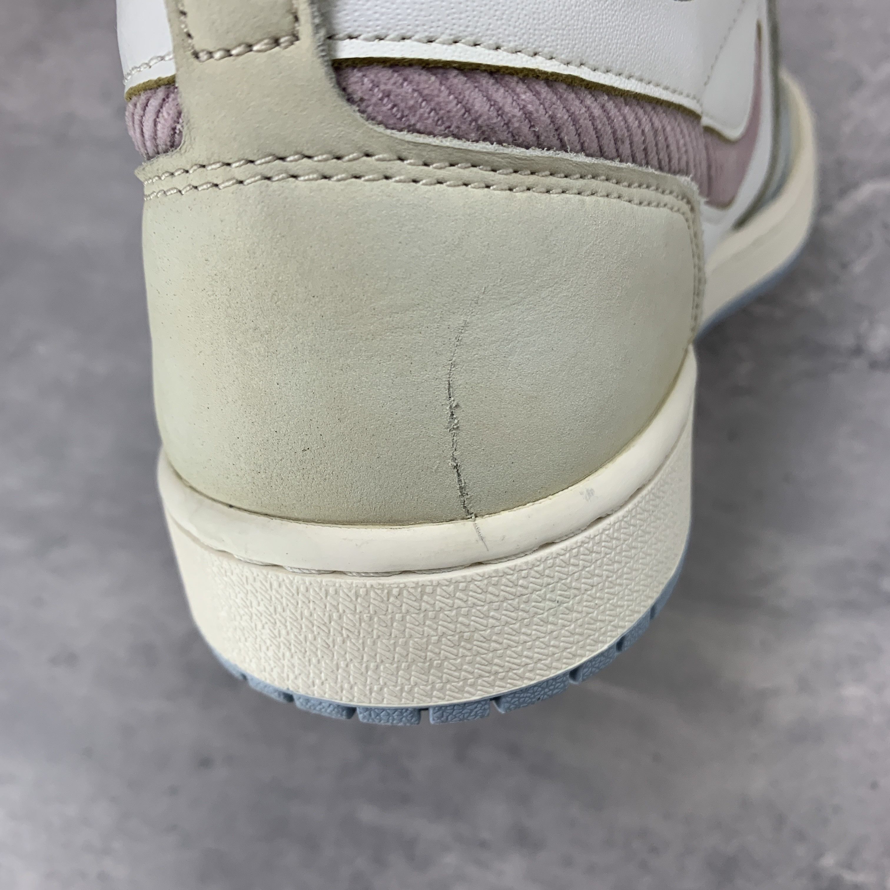 Nike (W) Jordan 1 Zoom Air CMFT Pink Oxford Plum Fog DQ5092-651 Size US 8 / IT 38 - 9 Thumbnail