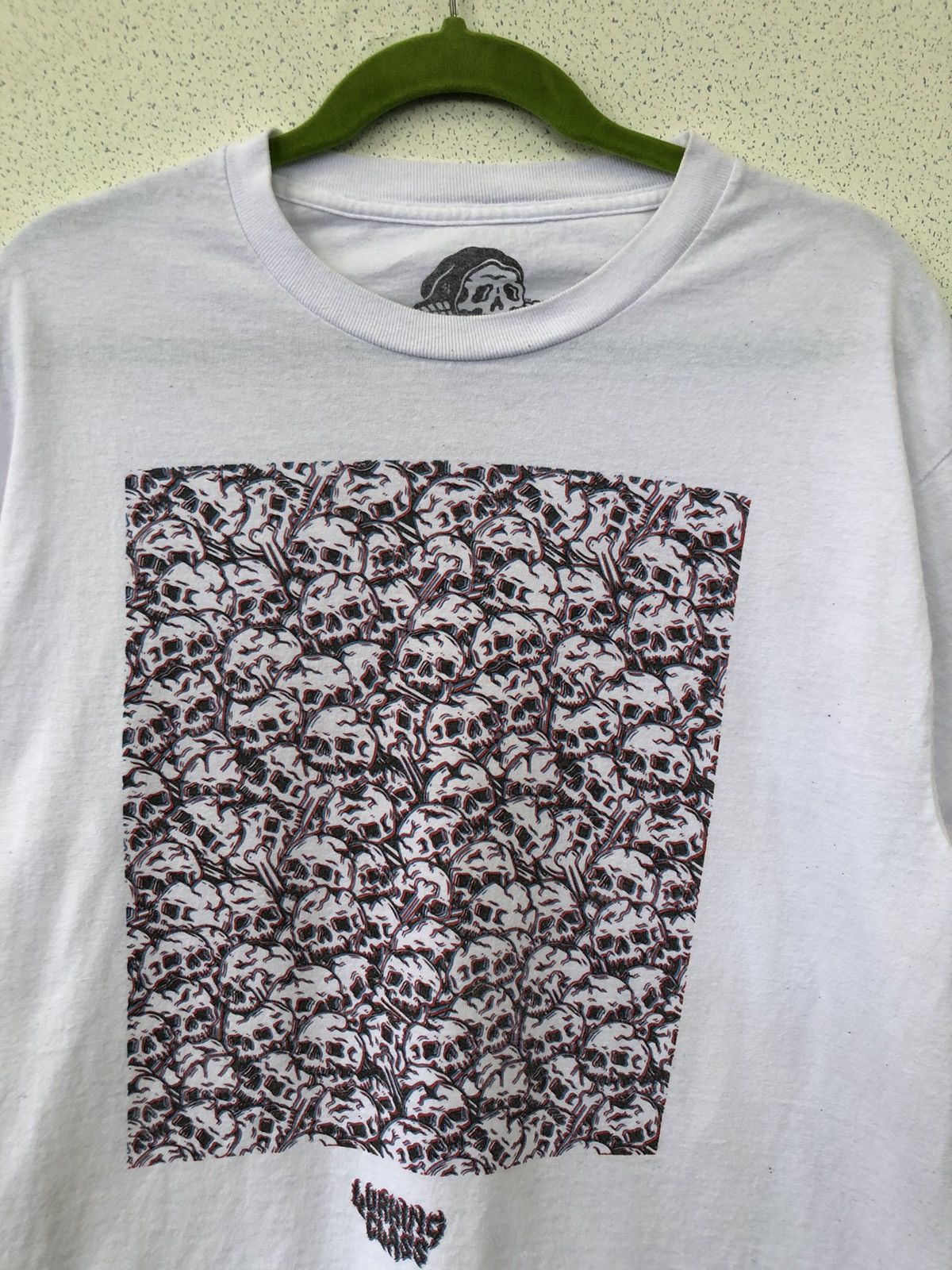 Lurking Class LurkingClass 3D Skulls Printed TShirt Size US L / EU 52-54 / 3 - 9 Thumbnail