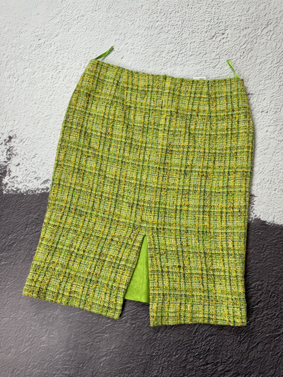 Escada ESCADA Haute Couture Green Fringe Tweed Pencil Skirt size 42 Size 32" / US 10 / IT 46 - 9 Thumbnail
