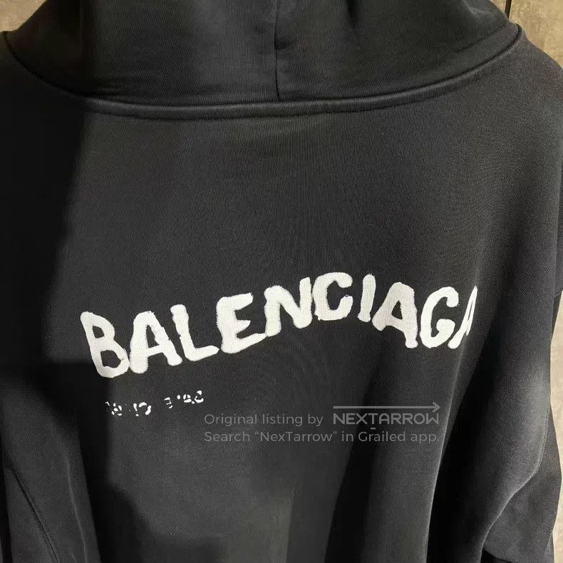 Balenciaga Balenciaga Graffiti Logo Hoodie Size US M / EU 48-50 / 2 - 4 Thumbnail