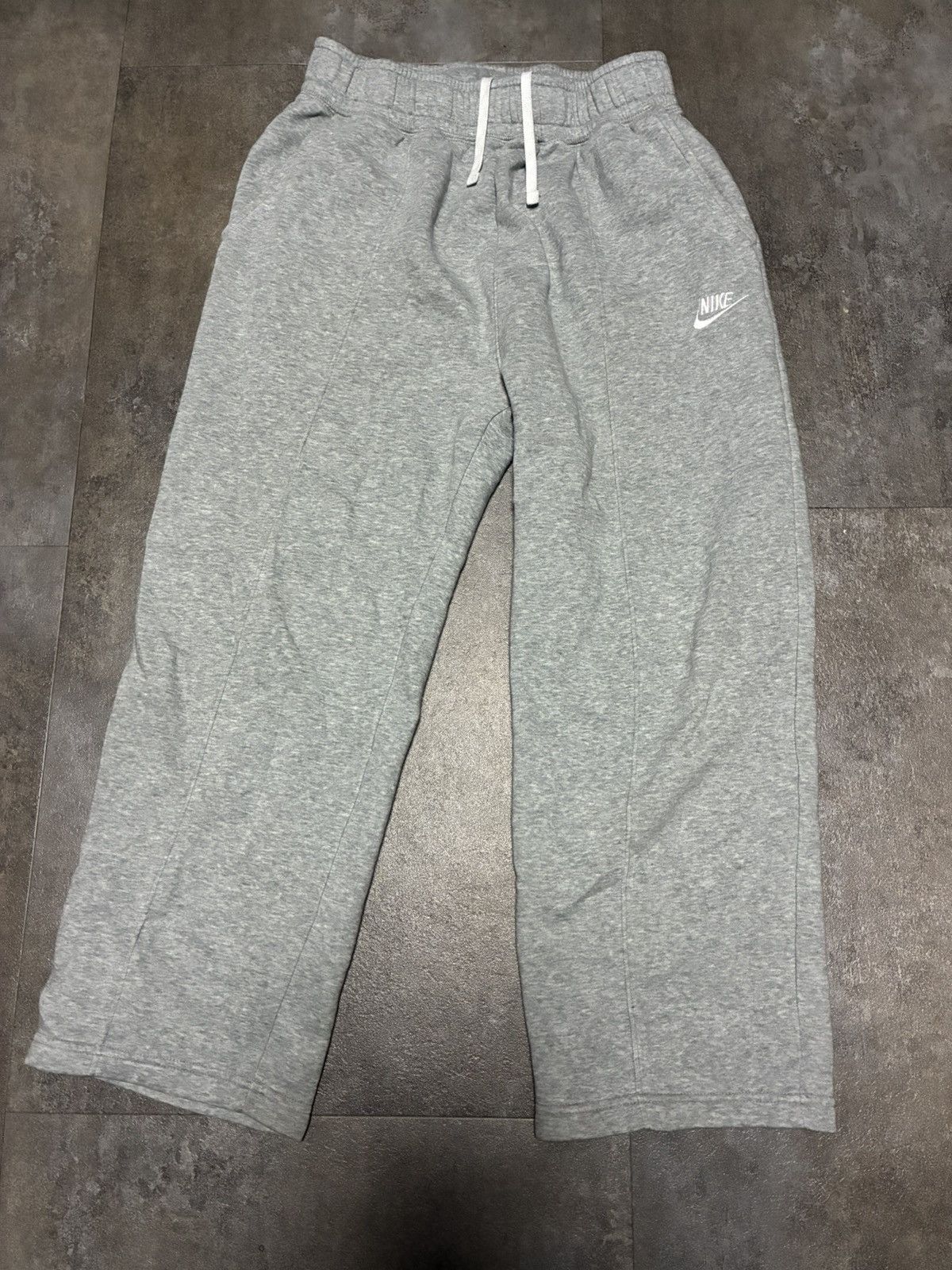Nike Nike Grey Baggy Sweatpants W/Strings Size US 30 / EU 46 - 1 Thumbnail