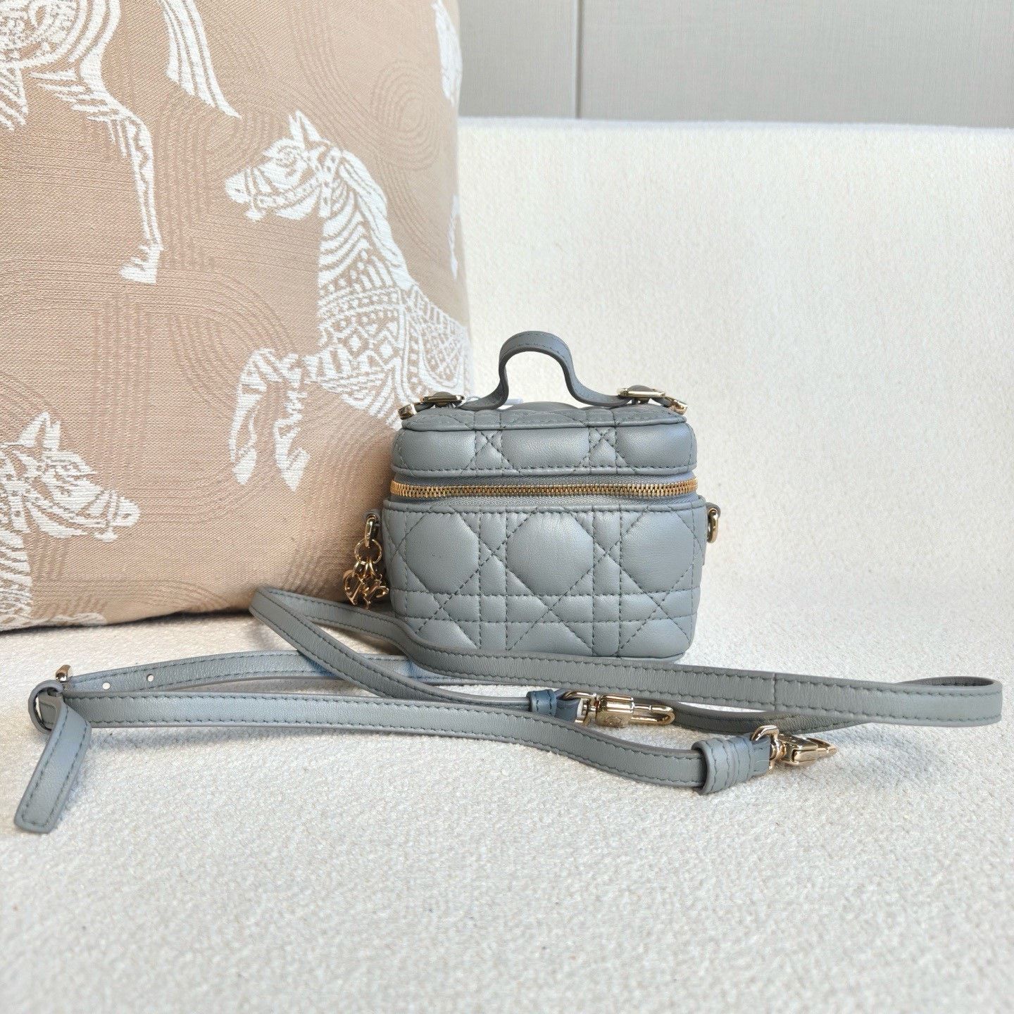 Dior Pre-loved Bag Very good condition Size ONE SIZE - 1 Thumbnail
