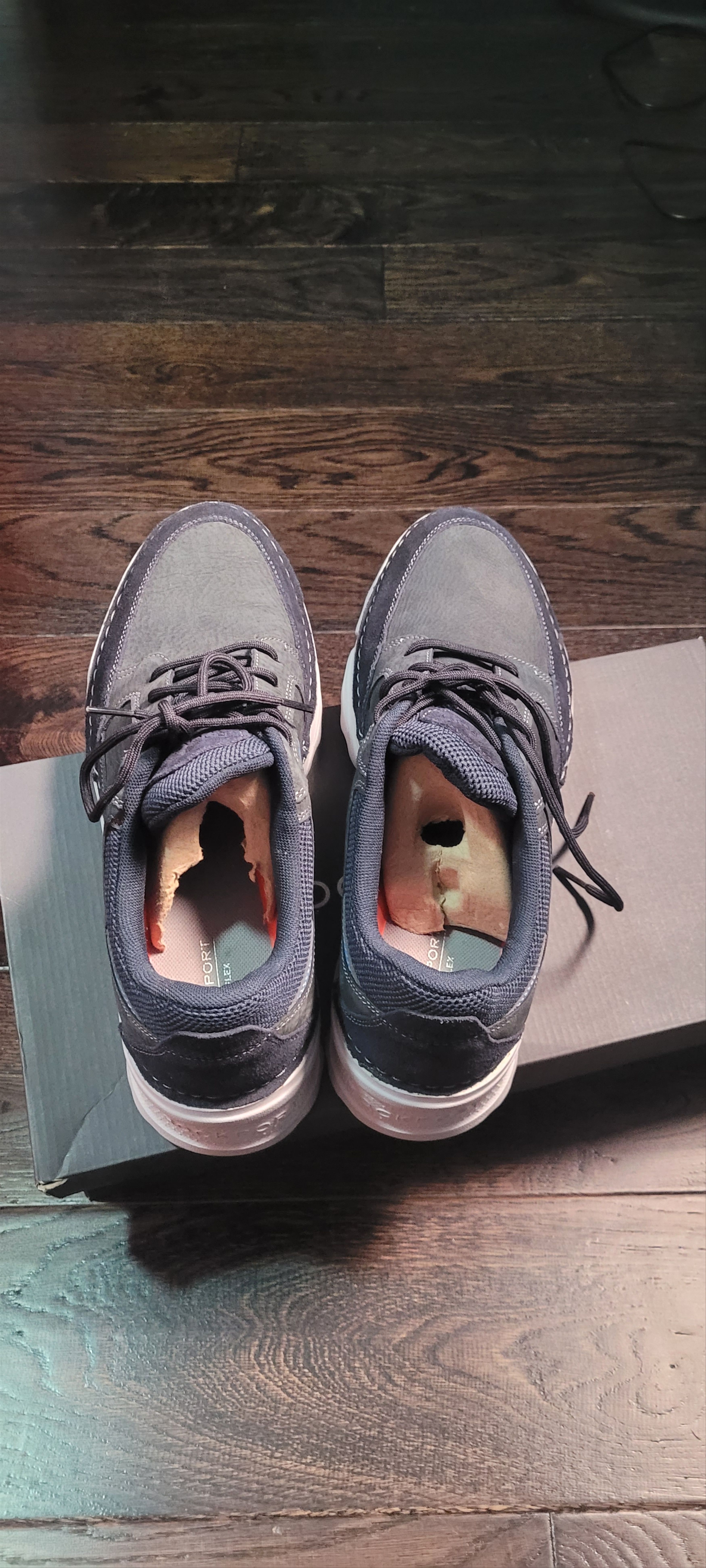 Rockport *NEW** Rockport Men's Blue Sneakers size 12m Size US 12 / EU 45 - 3 Thumbnail