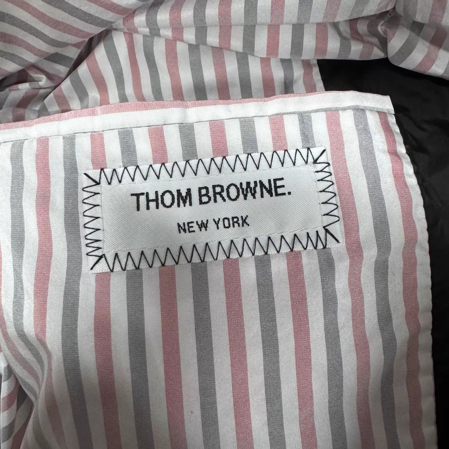 Thom Browne Thom Browne 4-Stripe Mid-Down Coat 2 MINT Size US M / EU 48-50 / 2 - 5 Thumbnail