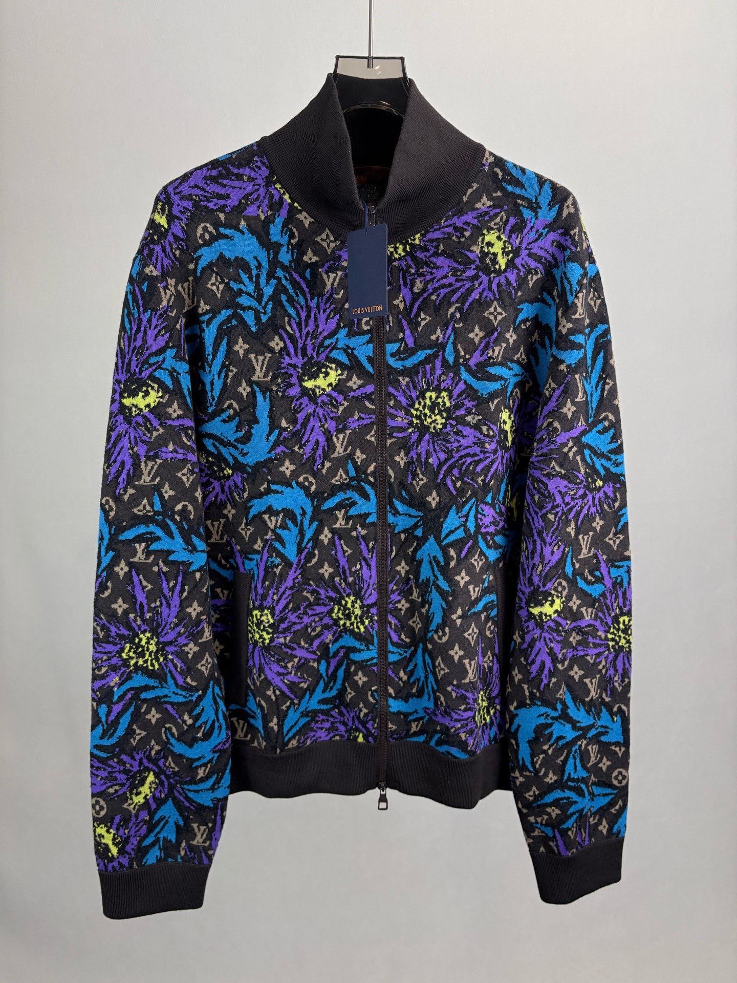 Louis Vuitton Louis Vuitton Floral Logo Zip Jacket Size XL / US 12-14 / IT 48-50 - 1 Thumbnail