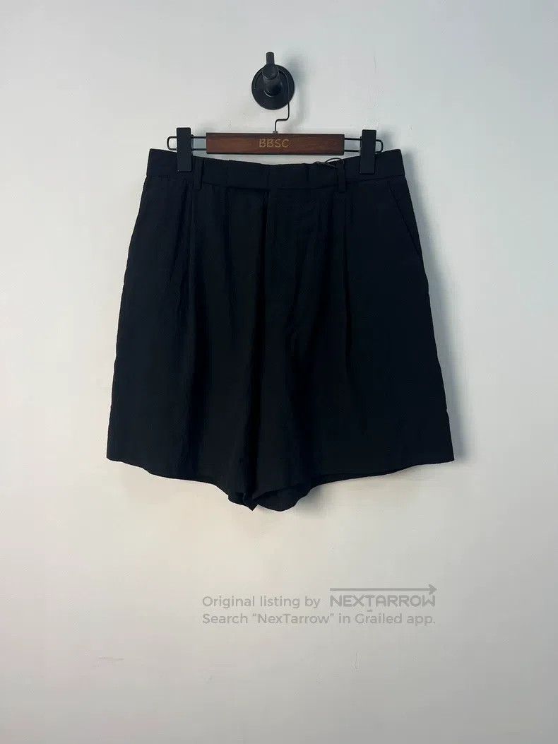 Dior Dior Black wool shorts Size US 32 / EU 48 - 1 Thumbnail