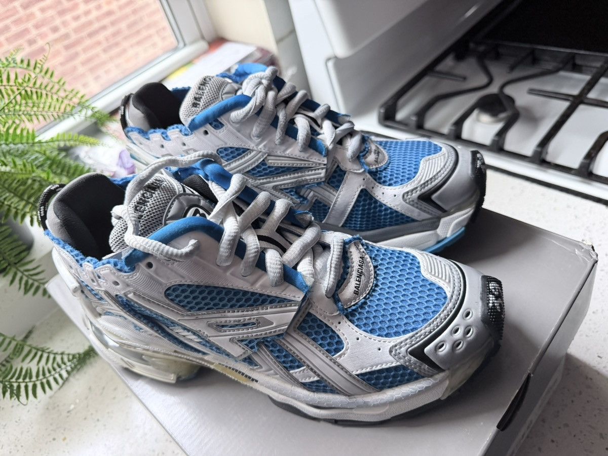 Balenciaga Balenciaga Runner Blue White Grey Black women Sneakers Size US 9 / IT 39 - 3 Thumbnail