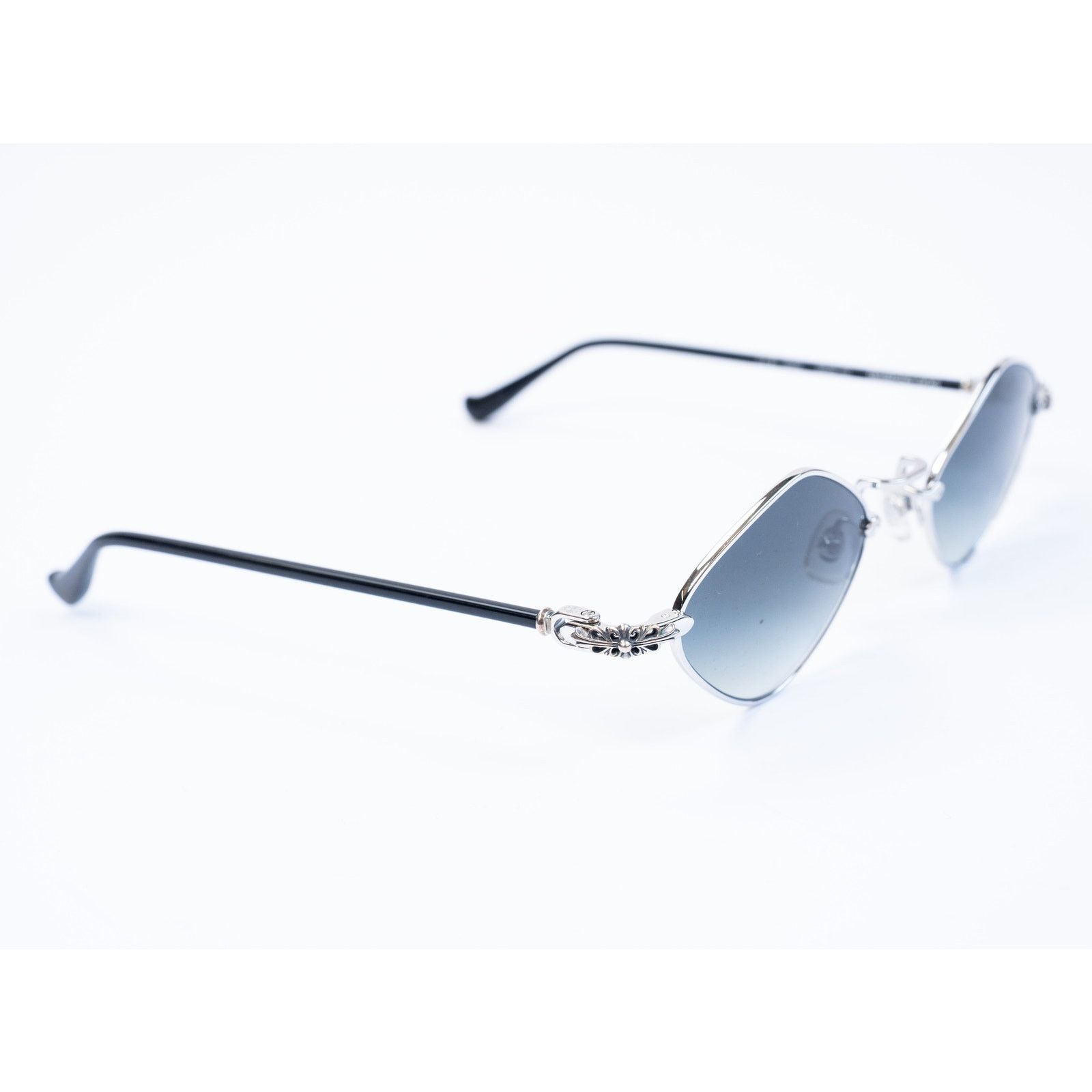 Chrome Hearts Diamond Dog White/Black Sunglasses Size ONE SIZE - 4 Thumbnail