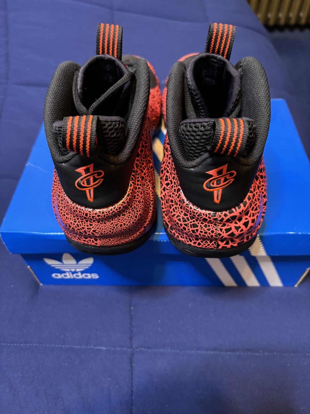 Nike Air Foamposite One Cracked Lava 2020 Size 10 Size US 10 / EU 43 - 5 Thumbnail