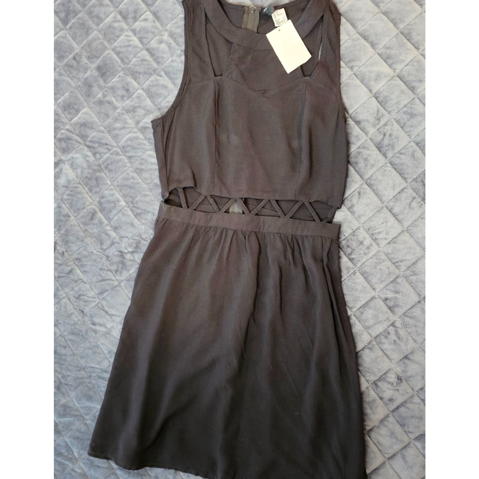 H&M H&M Divided Women's Pencil Dress Sleeveless Cut Out Black Size 2 Zipper Back Size XS / US 0-2 / IT 36-38 - 7 Thumbnail