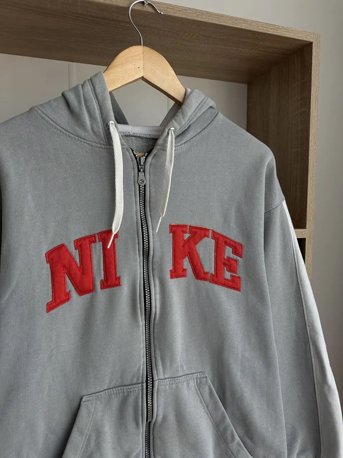 Nike × Nike ACG × Vintage Vintage Nike Grey Full Zip Hoodie Center Logo Y2K Size US M / EU 48-50 / 2 - 9 Thumbnail