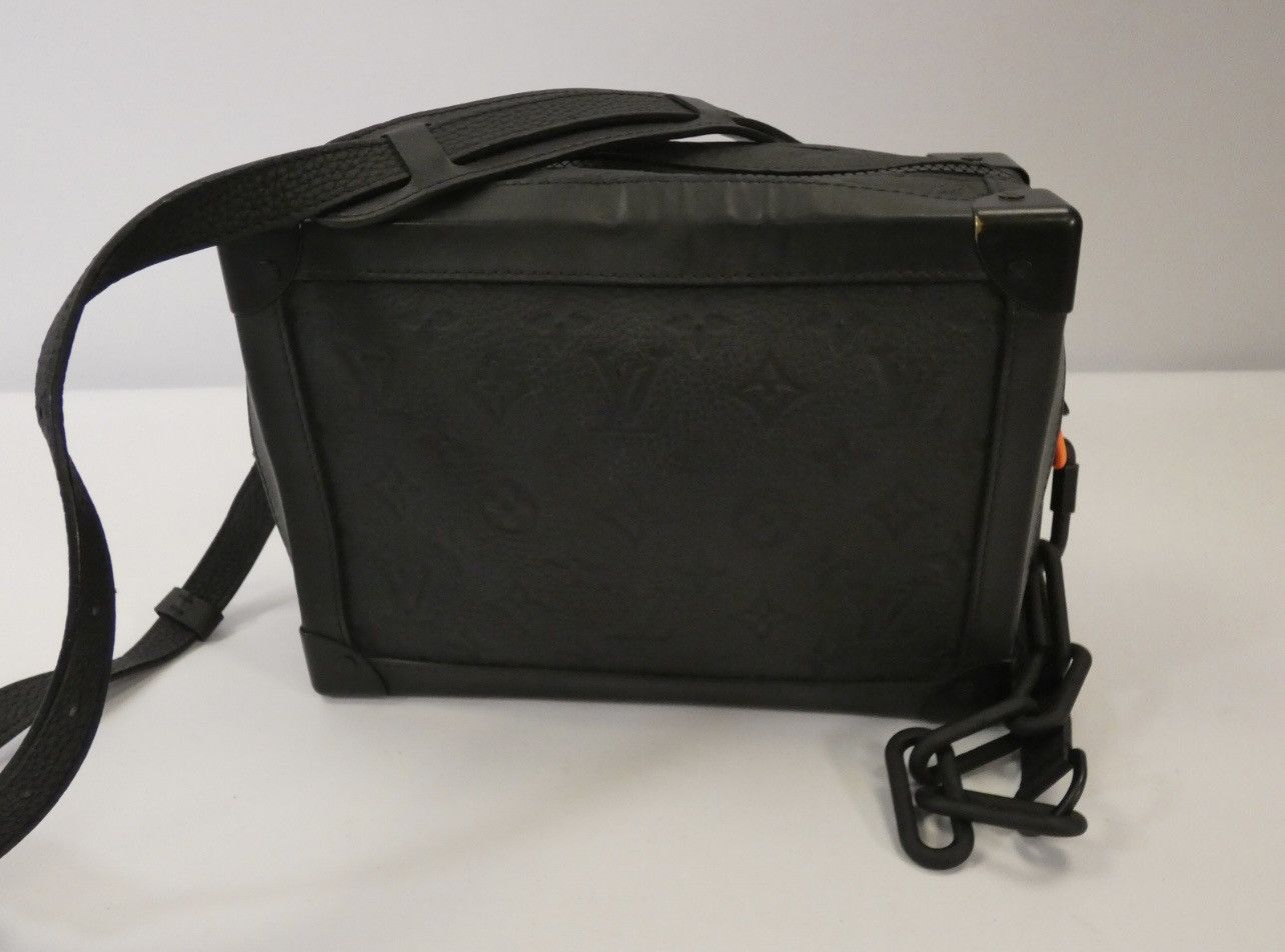 Louis Vuitton Louis Vuitton X Virgil Abloh Soft Trunk Size ONE SIZE - 1 Thumbnail