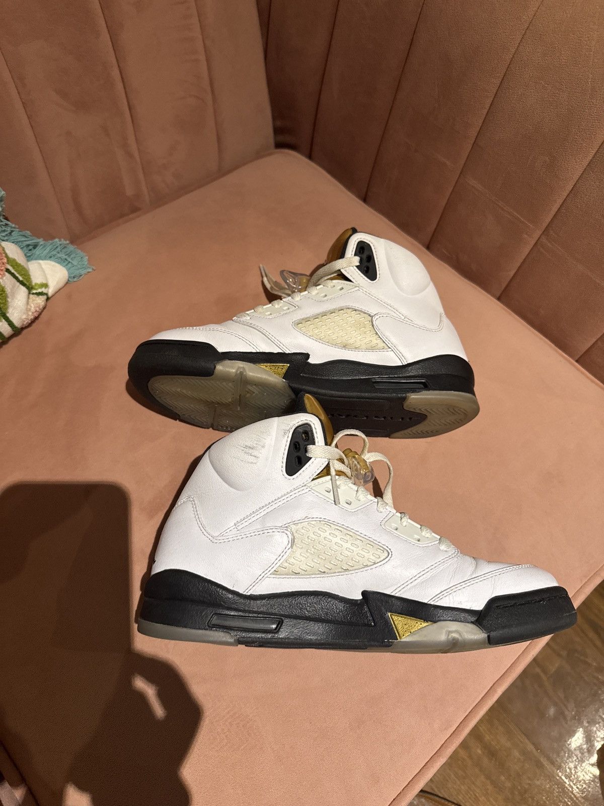 Jordan Brand Air Jordan 5 Retro BG- Gold Coin Size US 6.5 / EU 39-40 - 2 Thumbnail