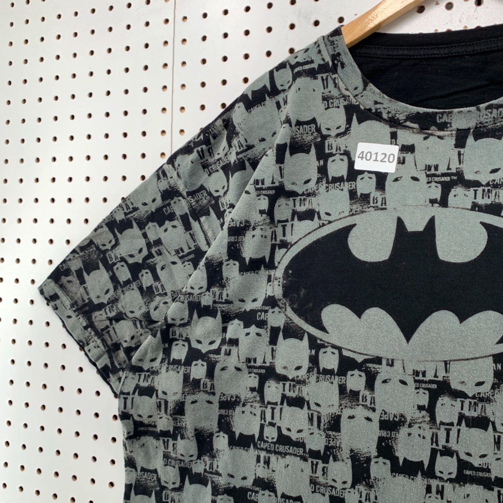 Gloverall VINTAGE Batman Caped Crusader AOP Shirt Mens 2XL Black Gray All Over Print Size US XXL / EU 58 / 5 - 7 Thumbnail