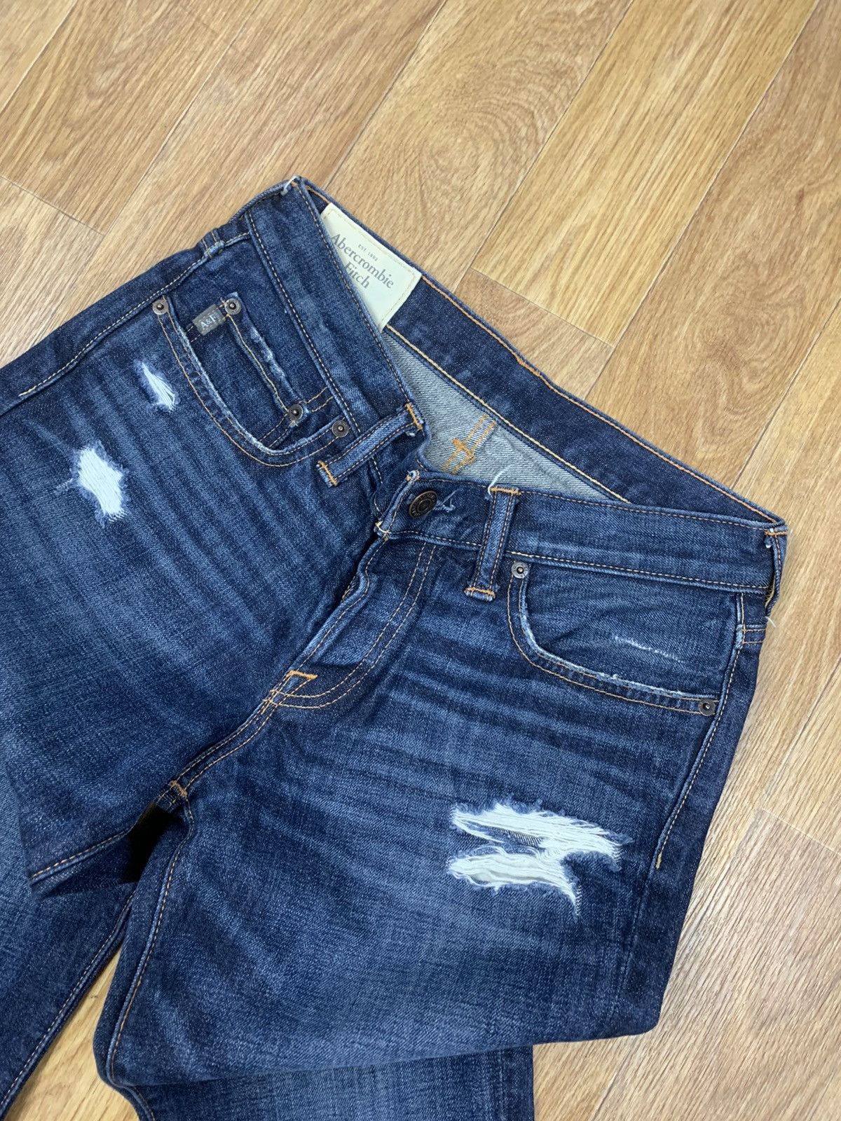 Vintage Abercrombie & Fitch Distressed Faded Denim Grange Y2K Jeans Size US 30 / EU 46 - 2 Thumbnail