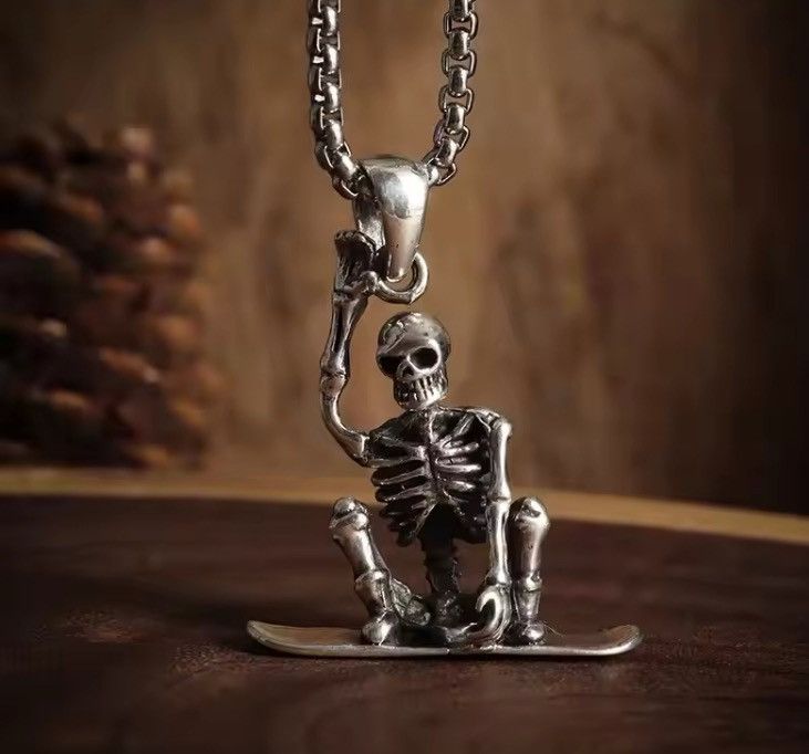 Jewelry Skeleton Skate Necklace Size ONE SIZE - 2 Thumbnail