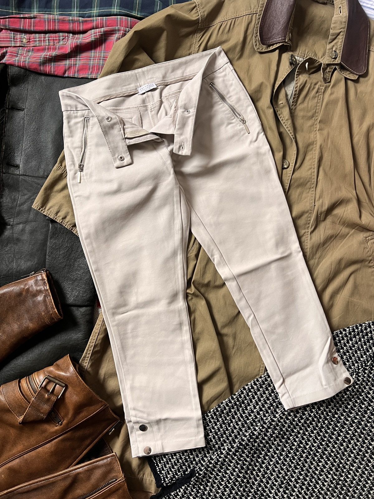 Brunello Cucinelli Brunello Cucinelli Beige Capri Short Pants Cotton Trousers Size 28" / US 6 / IT 42 - 7 Thumbnail