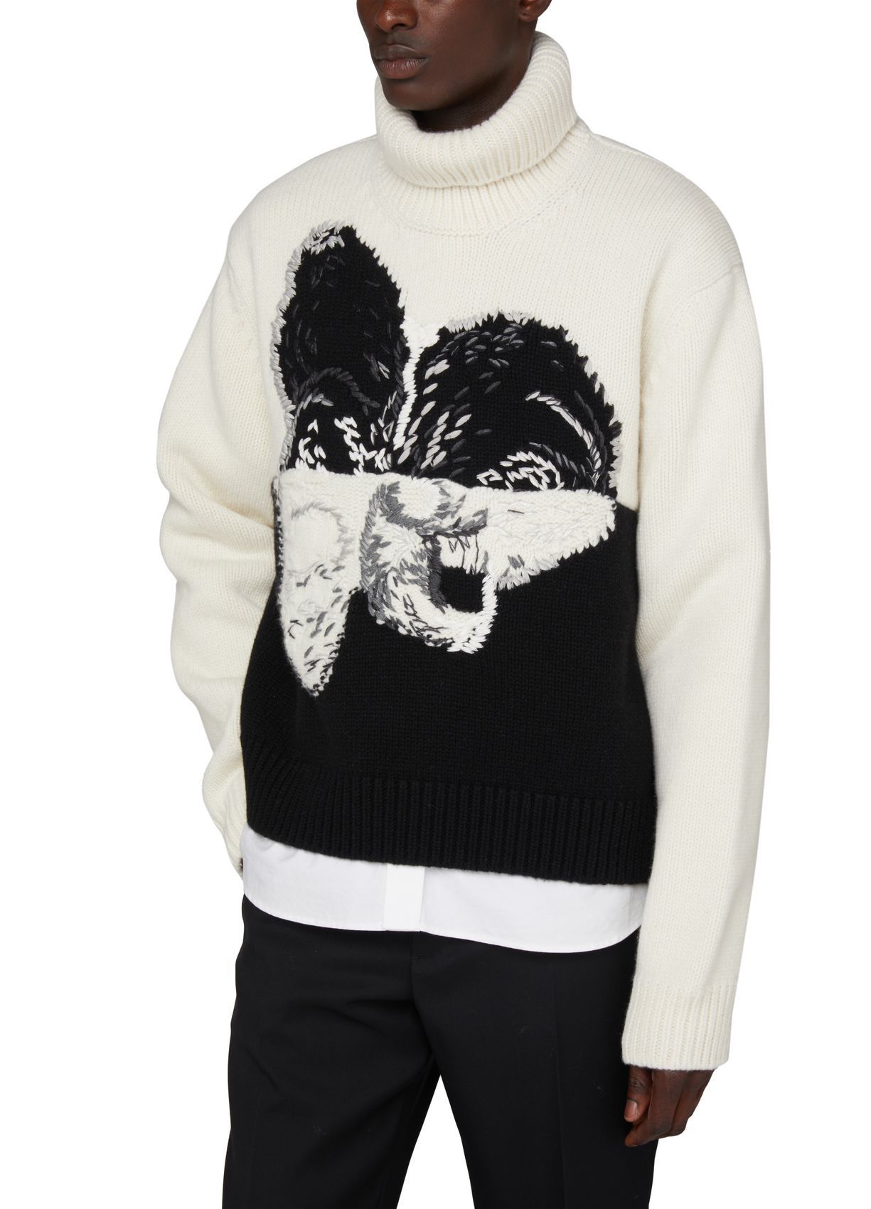 Alexander McQueen o1y1024 Turtleneck Sweater in White & Black Size US M / EU 48-50 / 2 - 4 Thumbnail