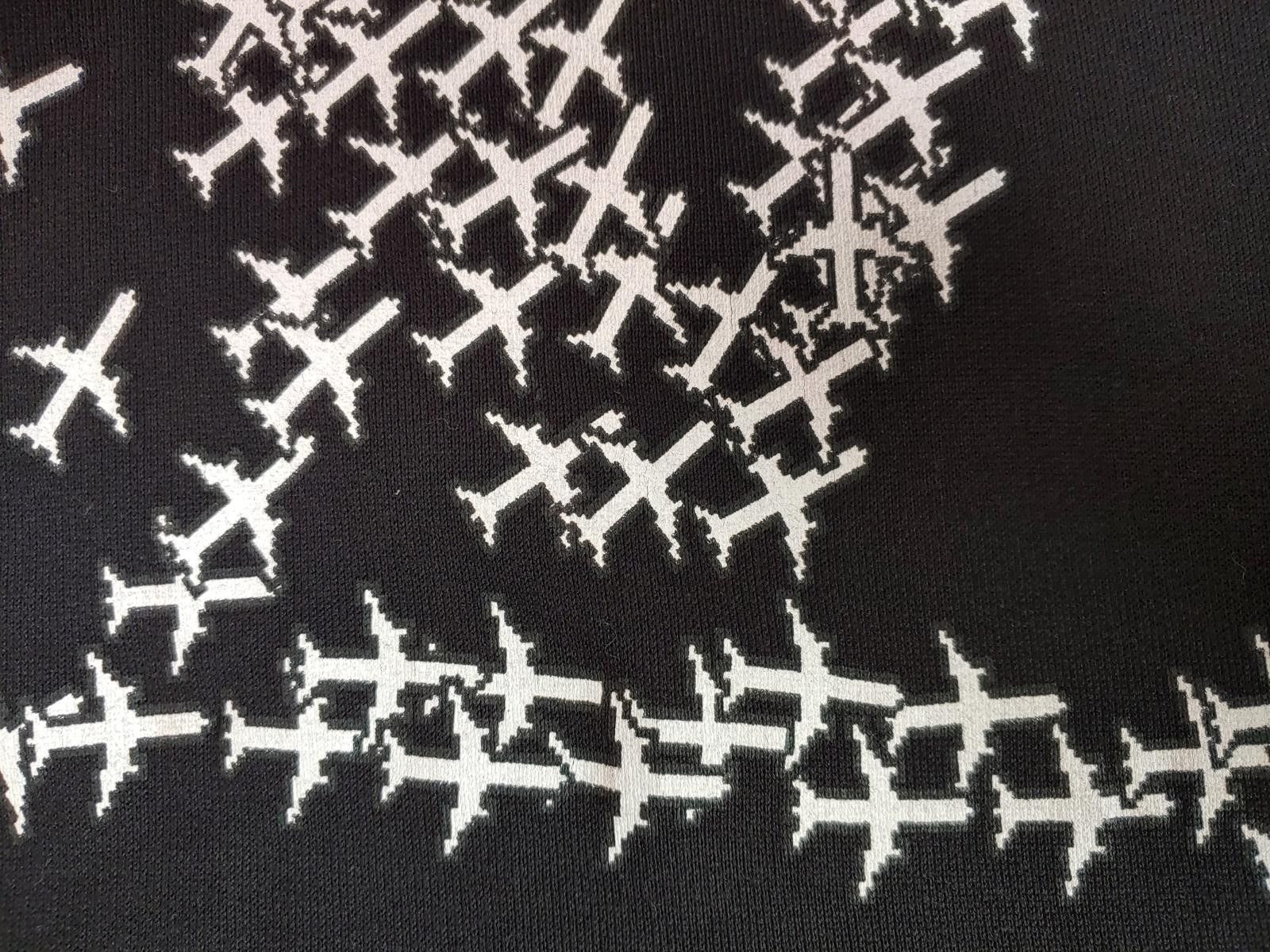 Louis Vuitton Louis Vuitton LV Planes Printed Hoodie in Black Size US M / EU 48-50 / 2 - 3 Thumbnail