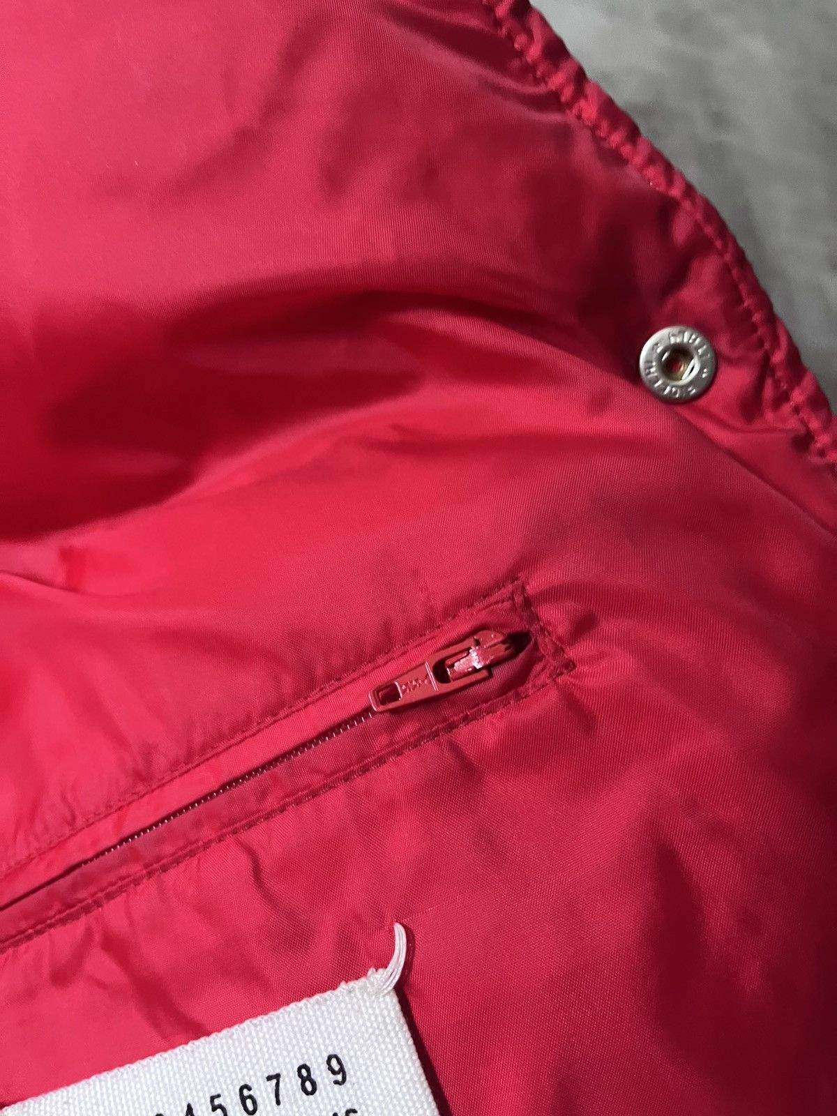 Maison Margiela Maison Margiela A/W 08 feather red puffer vest wrinkled rare Size US M / EU 48-50 / 2 - 11 Thumbnail