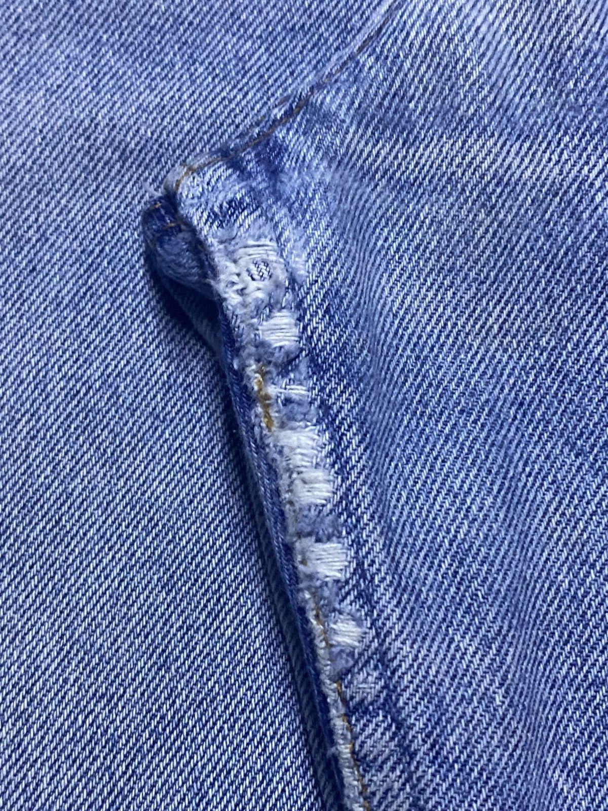 Levi's Vintage Levis 501 Big E Light Wash Y2K Jeans Size US 35 - 7 Thumbnail