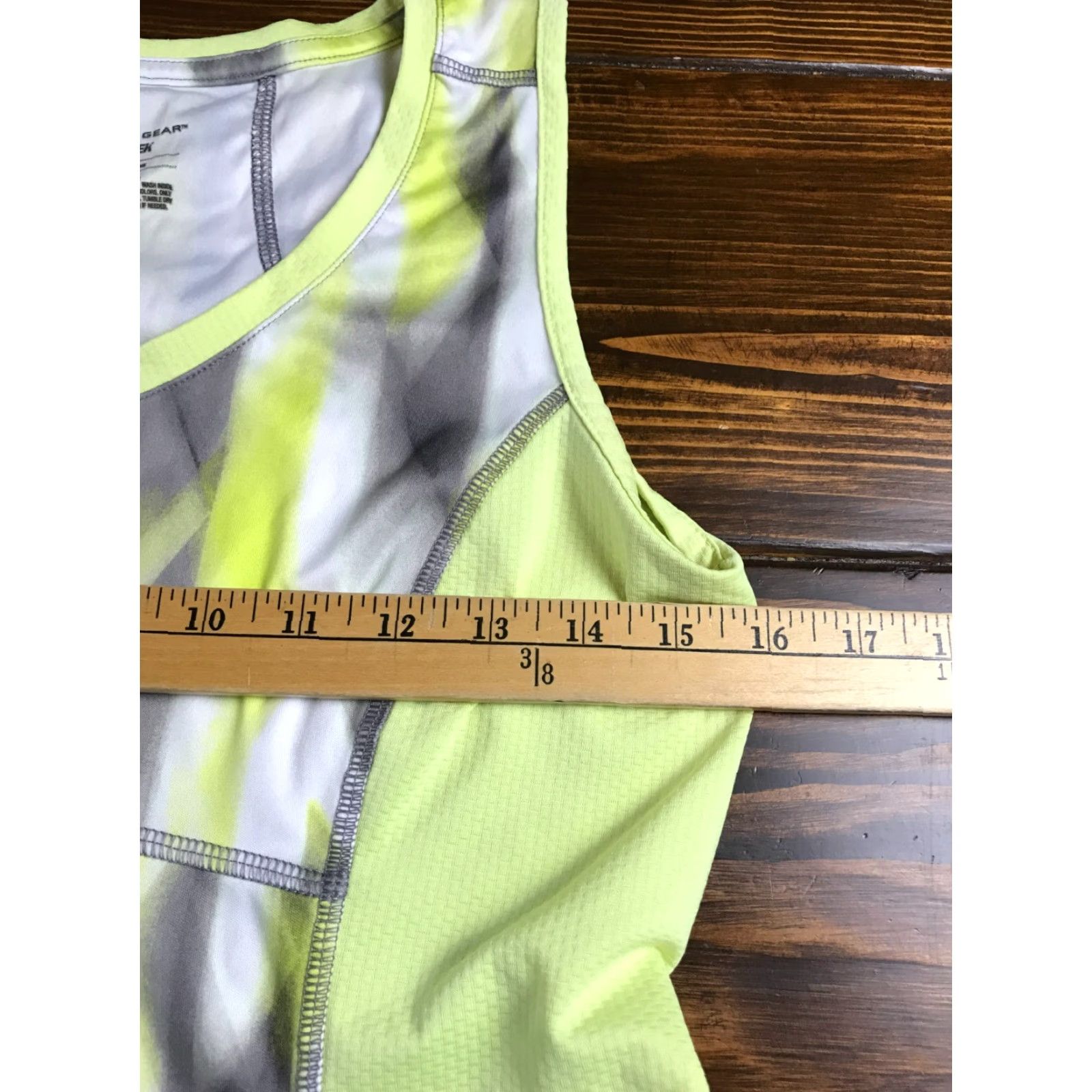 Tek Gear Tek Gear Tank Top Women's Size Small Neon Green Activewear Sleeveless Shirt/Top Womens Small Neon Green Activewear Tank Tek Gear Size S / US 4 / IT 40 - 4 Thumbnail
