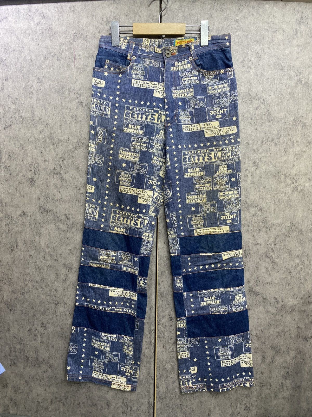 Angel Blue Y2K Betty's Blue Shinji Abe flared full print Size 28" / US 6 / IT 42 - 1 Thumbnail