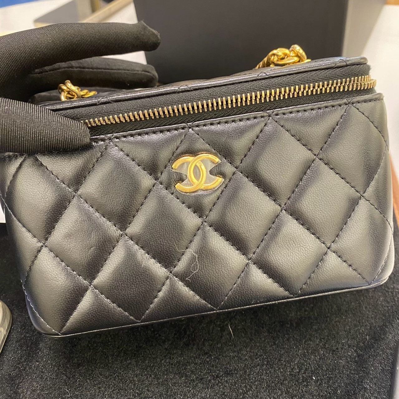 Chanel Pre-loved Bag Very good condition Size ONE SIZE - 1 Thumbnail