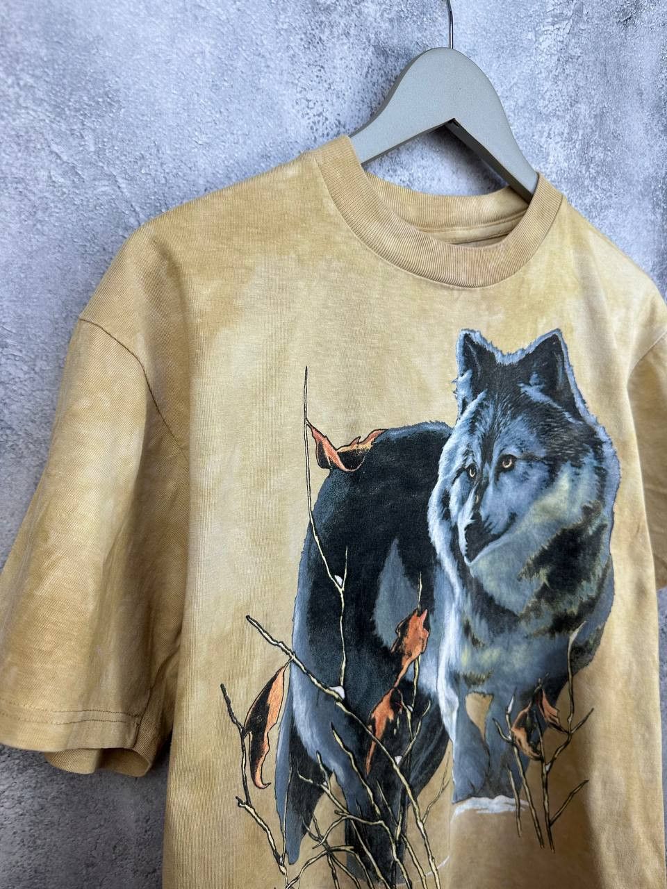 Vintage Harlequin Vintage 1973 Graphic T-Shirt Big Print Wolf Tee Size US M / EU 48-50 / 2 - 3 Thumbnail