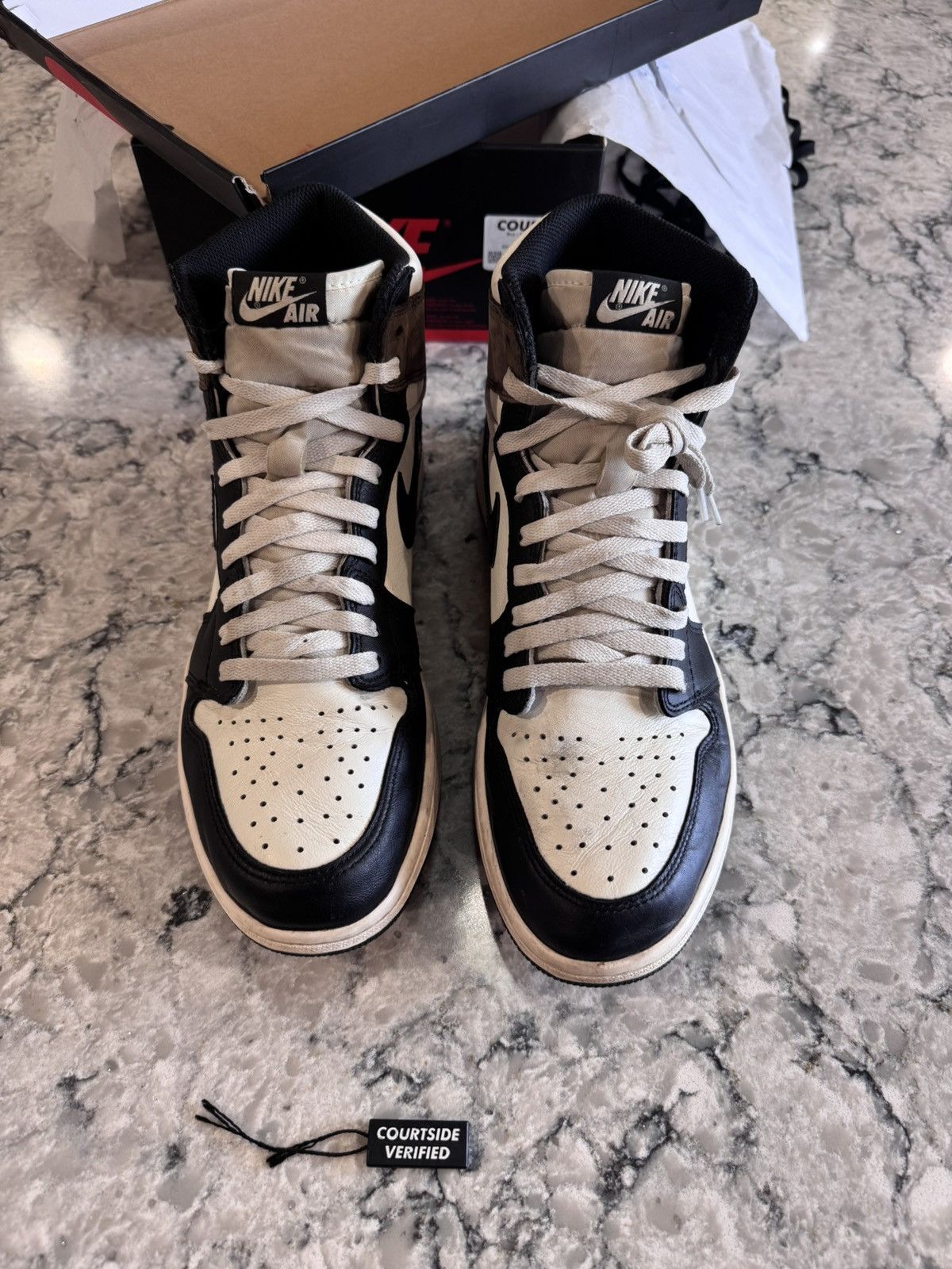 Jordan Brand Jordan 1 “MOCHA” Size US 11 / EU 44 - 3 Thumbnail