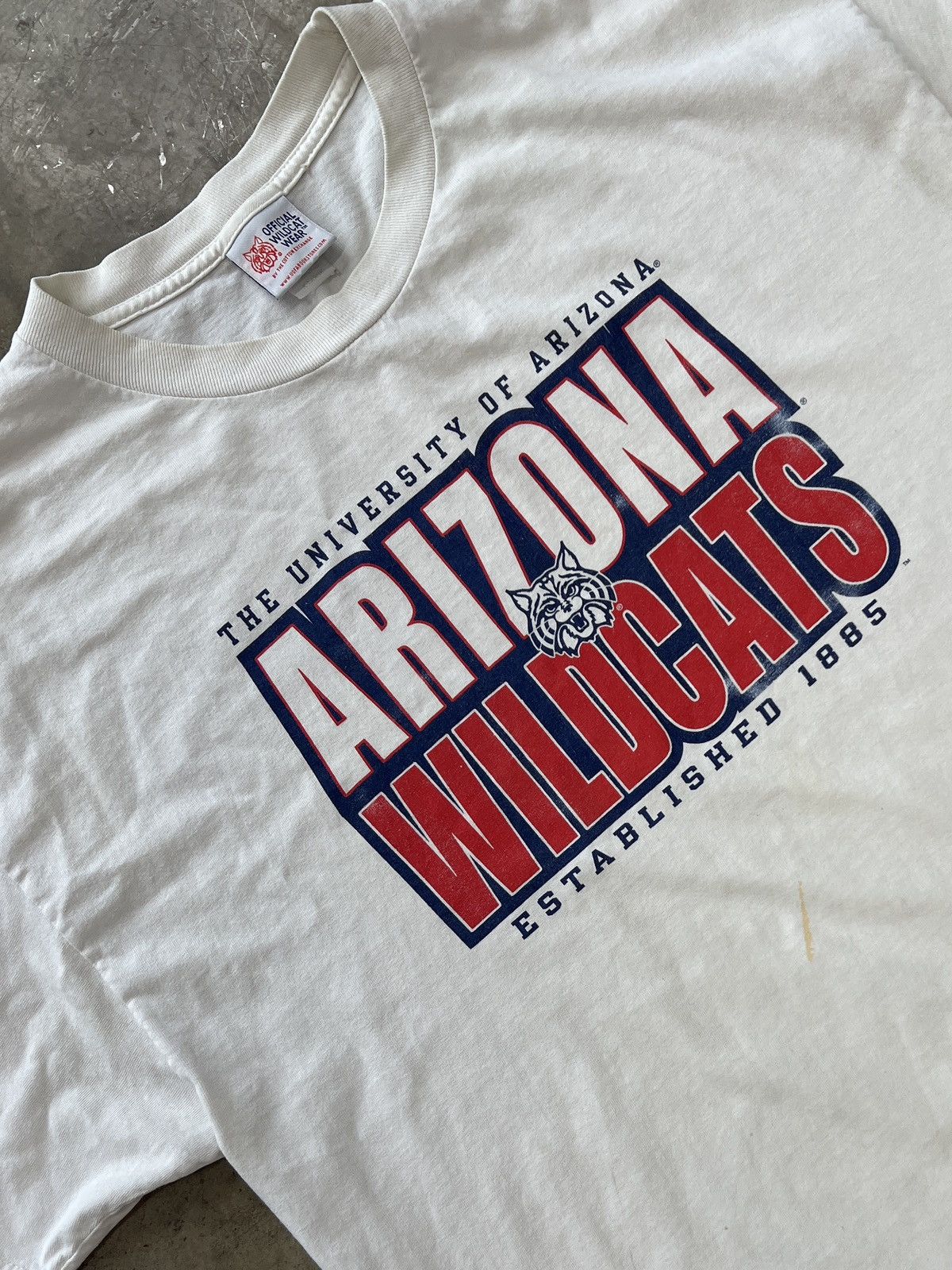 NCAA × Vintage Vintage University of Arizona Wildcats Tee XL Size US XL / EU 56 / 4 - 1 Thumbnail