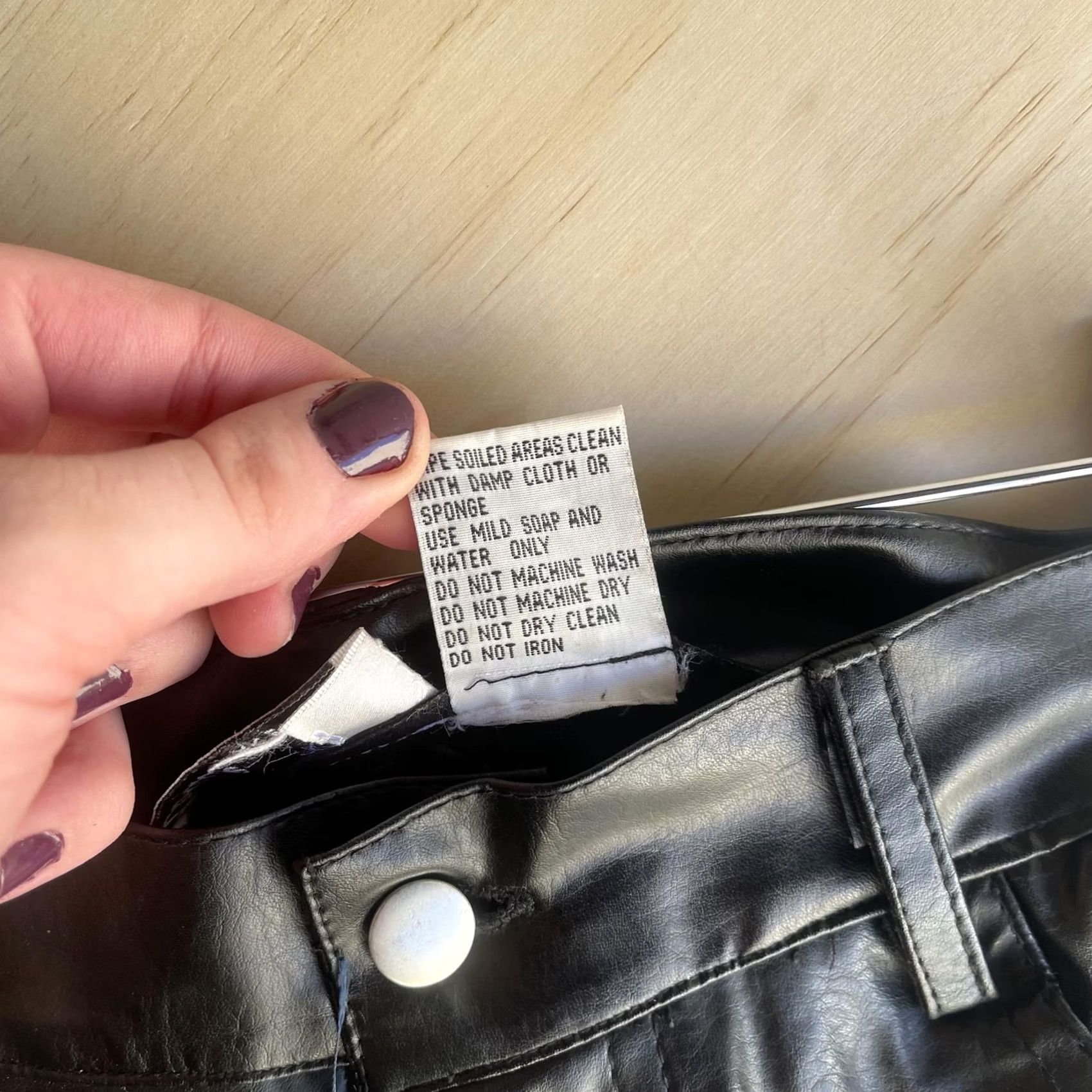 Vintage Louise Paris Dress Pants Womens 5 Black Faux Leather Zip Straight Leg Lined Size 27" / US 4 / IT 40 - 3 Thumbnail