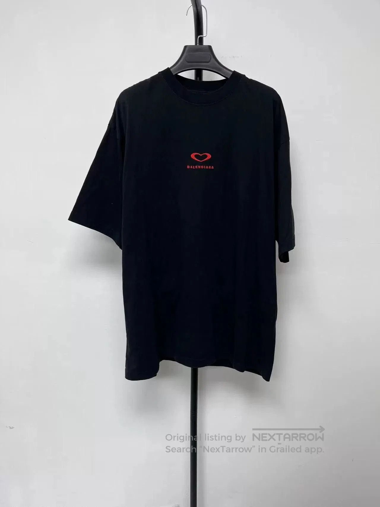 Balenciaga Balenciaga Crewneck Short-Sleeve Embroidered T-Shirt. Size US L / EU 52-54 / 3 - 1 Thumbnail