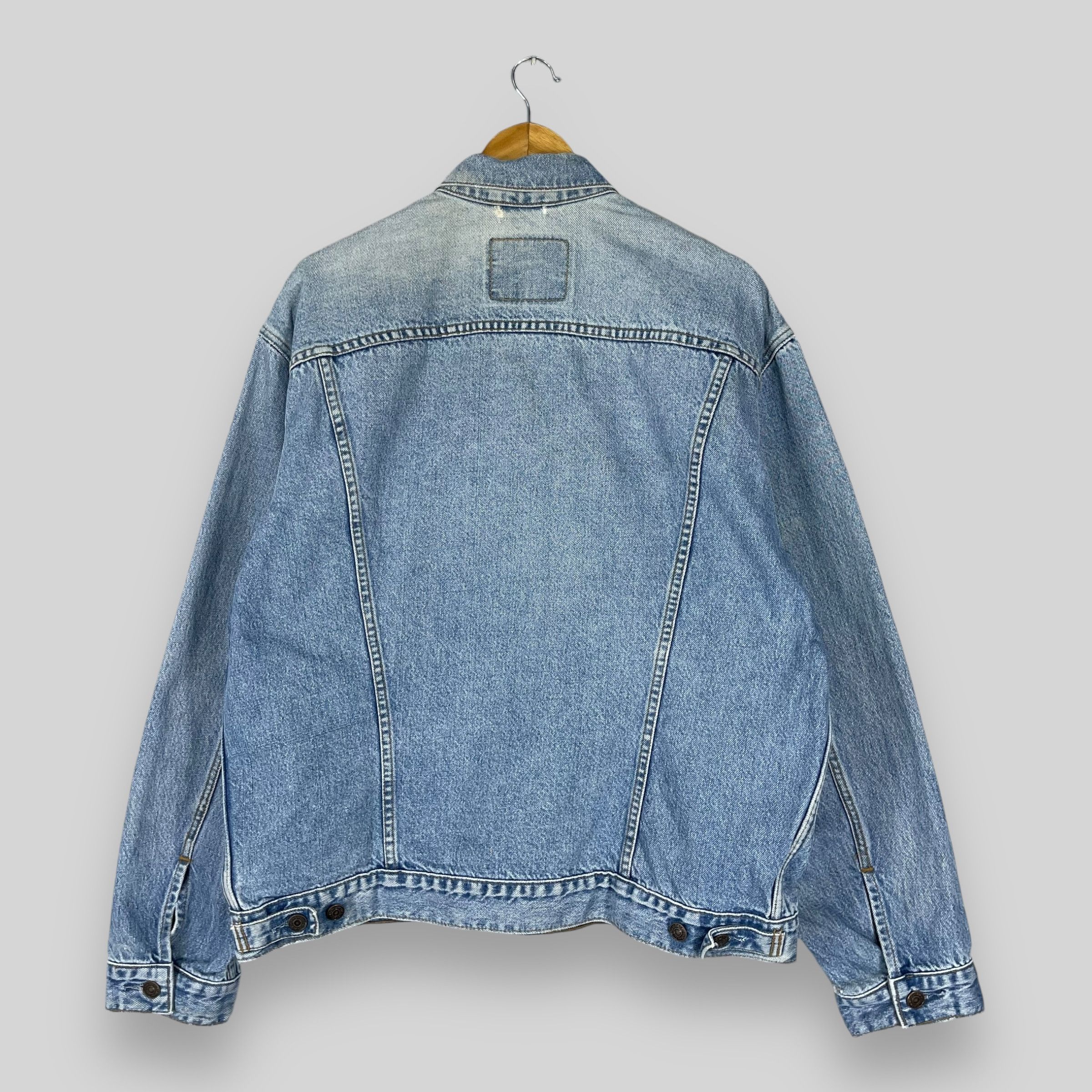 Levi's Vintage LEVIS 70503 Distressed Denim Trucker Jacket Size US XL / EU 56 / 4 - 12 Thumbnail