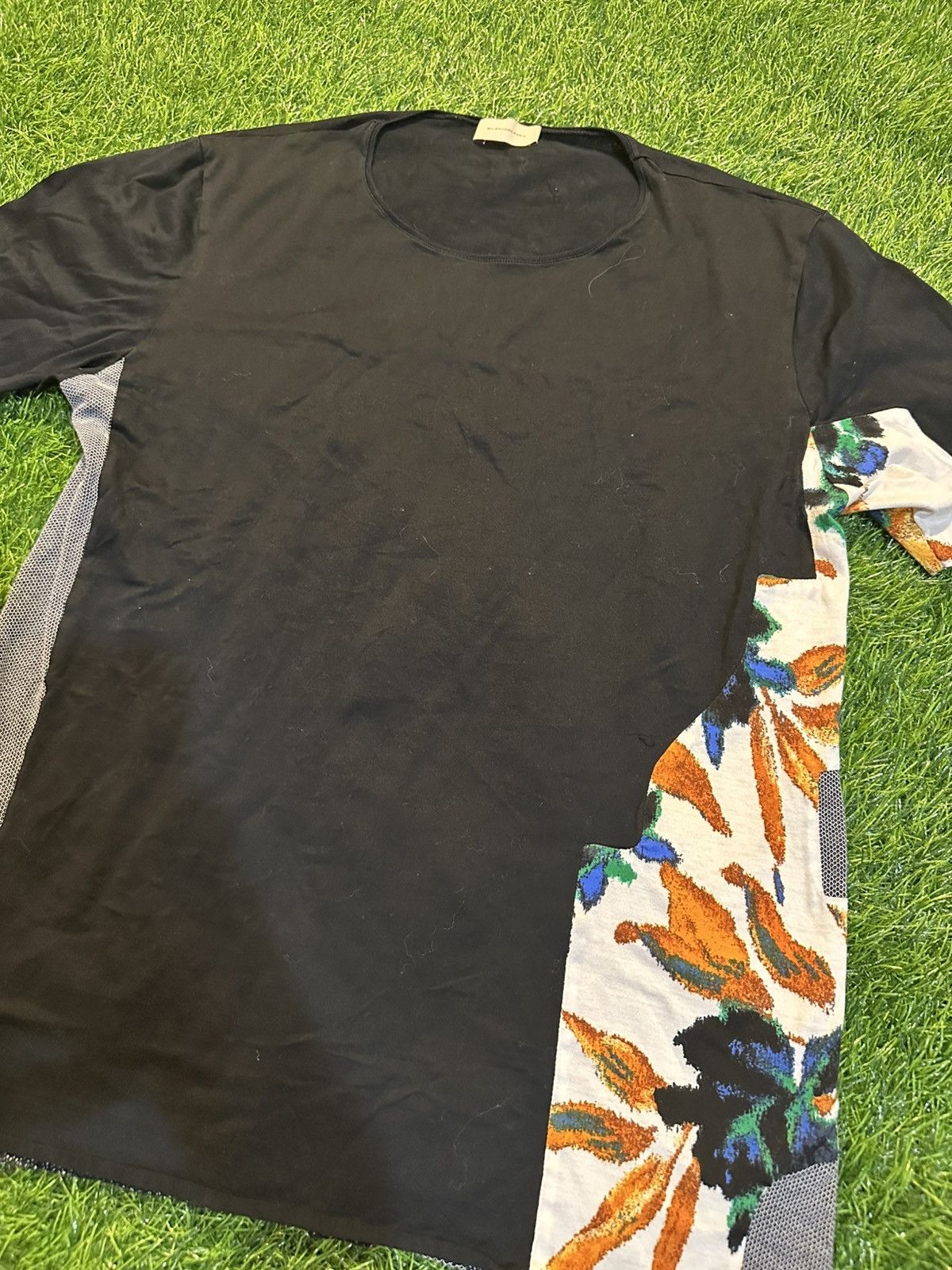 Balenciaga Balenciaga Floral Accent Tee Shirt Size Small Size S / US 4 / IT 40 - 3 Thumbnail