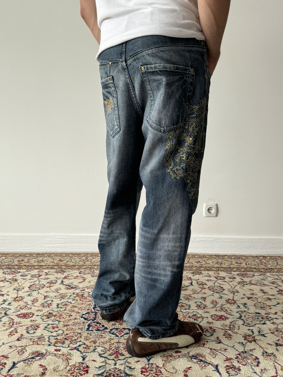 Japanese Brand × Vintage Vintage Y2K Style Wrung Division Graffiti Baggy Jeans Pants Size US 30 / EU 46 - 2 Thumbnail