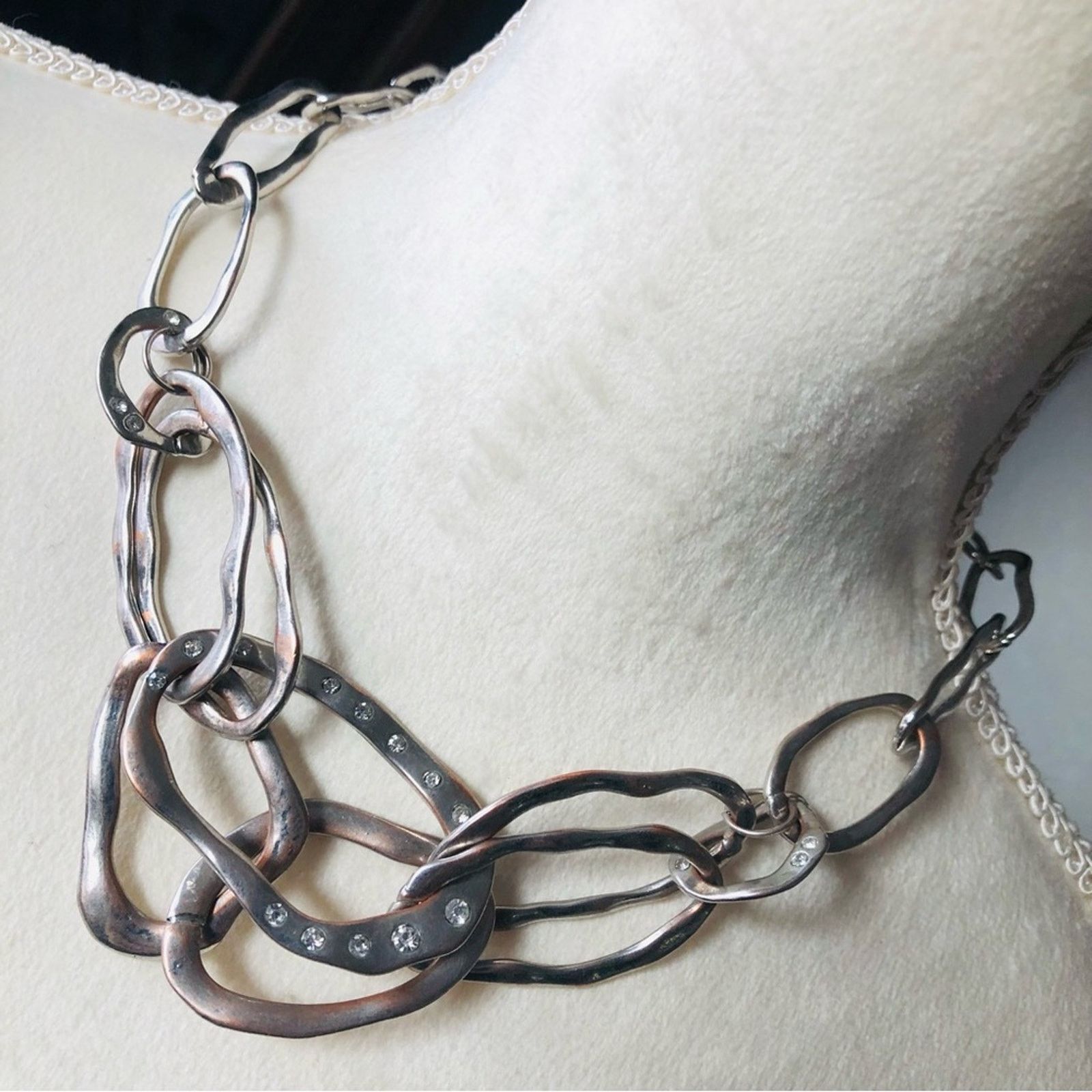 Jewelry Elle silver plated hammered link chain necklace Size ONE SIZE - 1 Thumbnail