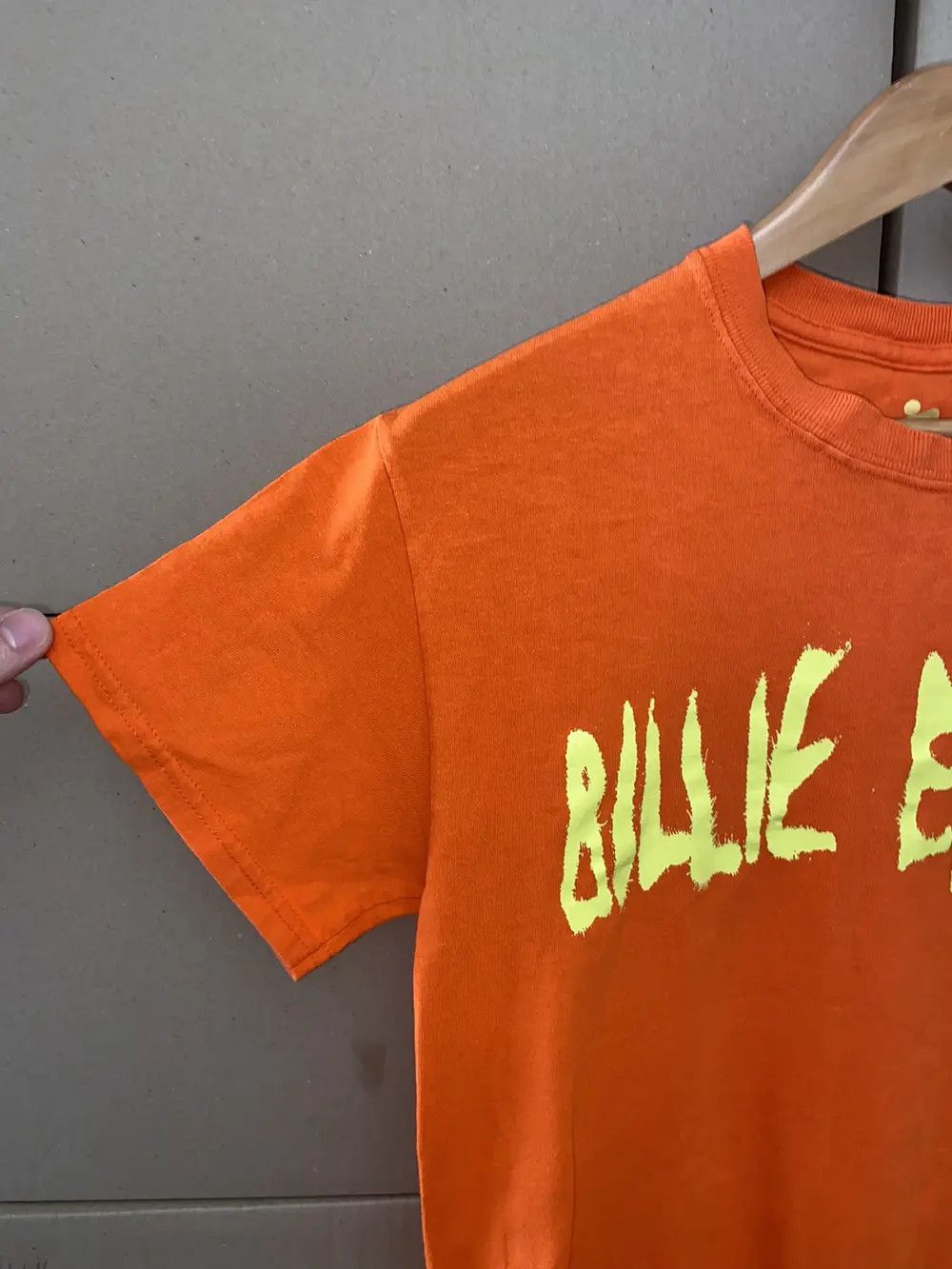 Billie Eilish VINTAGE BILLIE EILISH T SHIRT TEE Y2K POP MUSIC STREETWEAR Size US S / EU 44-46 / 1 - 8 Thumbnail