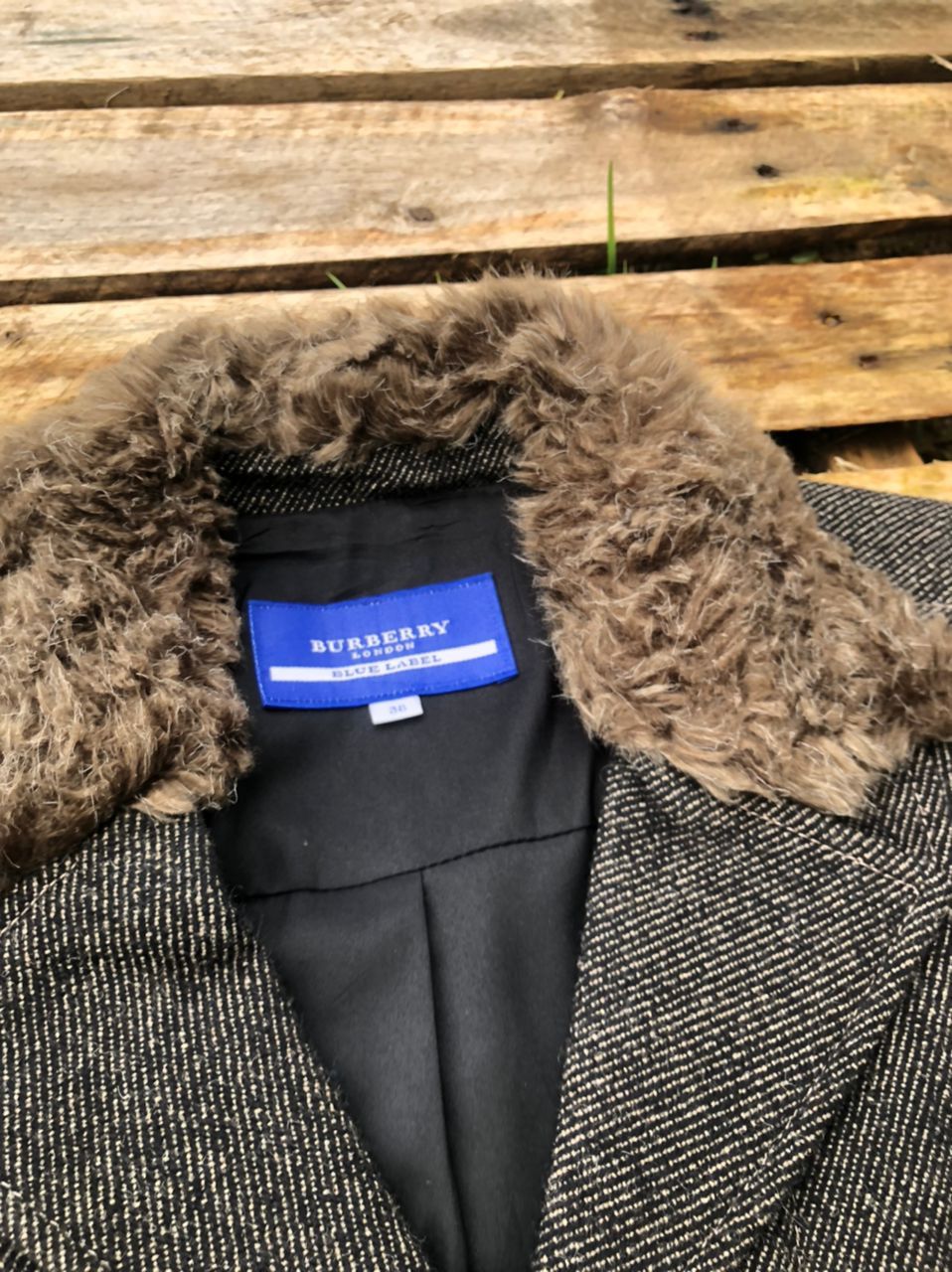 Burberry × Vintage Burberry Blue Label Fur Blazer Jacket Size S / US 4 / IT 40 - 4 Thumbnail