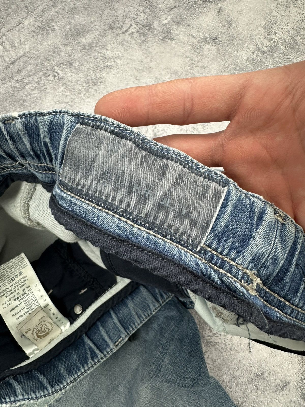 Diesel Vintage Y2K Diesel Distressed Blue Faded Krooley Joggjeans Size US 28 / EU 44 - 10 Thumbnail