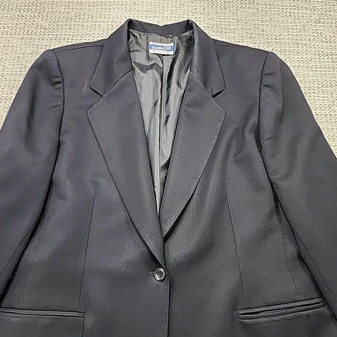 Pendleton VINTAGE Pendleton Blazer Womens 44 Black One-Button 100% Wool USA Made Size M / US 6-8 / IT 42-44 - 4 Thumbnail