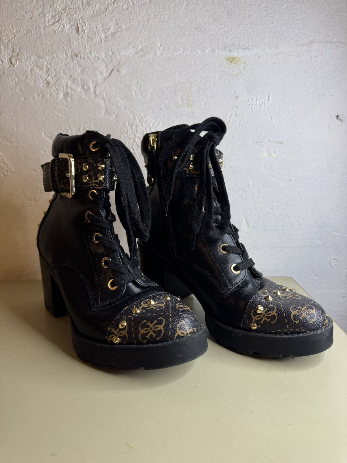 Guess Guess Heels Size US 5 / IT 35 - 1 Thumbnail