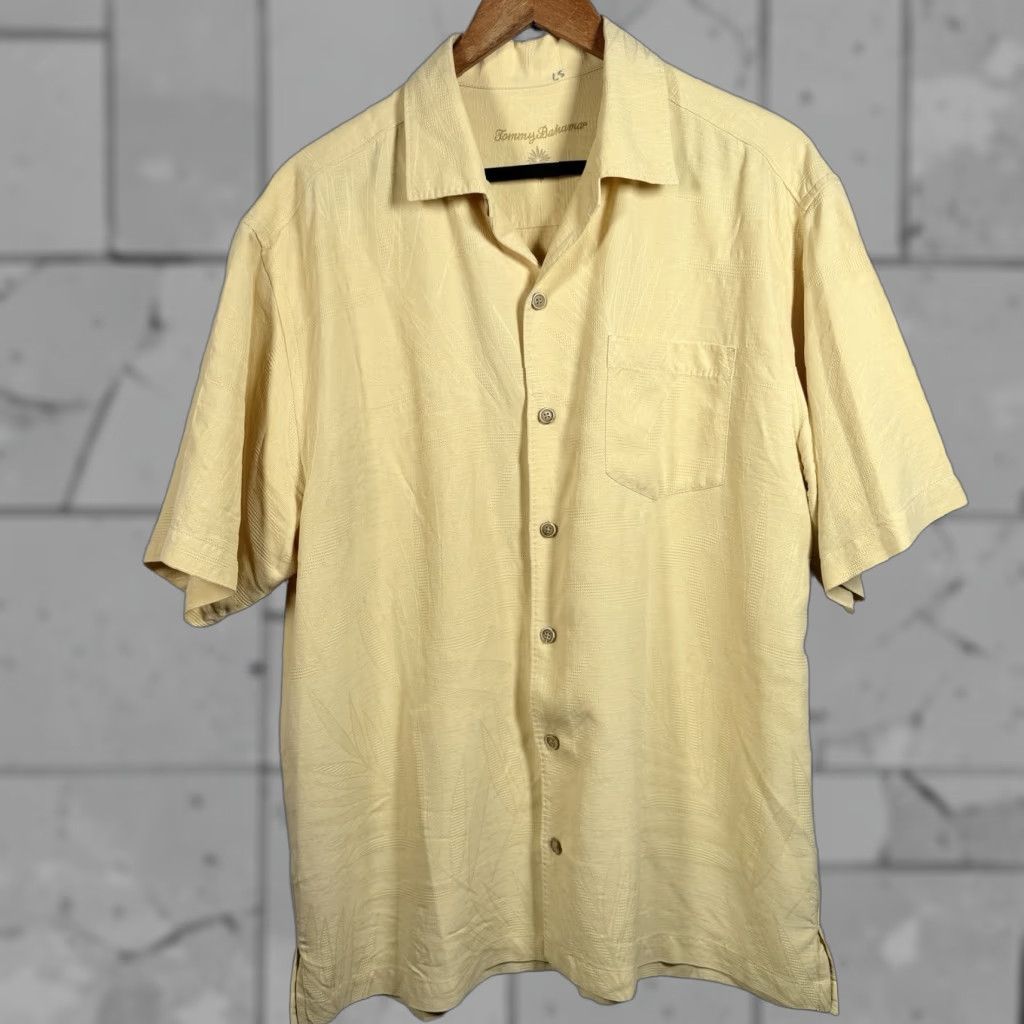 Tommy Bahama VINTAGE Tommy Bahama Leaf Print Silk Hawaiian Shirt Mens L Short Sleeve Yellow 100% Silk Button-Up Regular Size Men Size US L / EU 52-54 / 3 - 1 Thumbnail