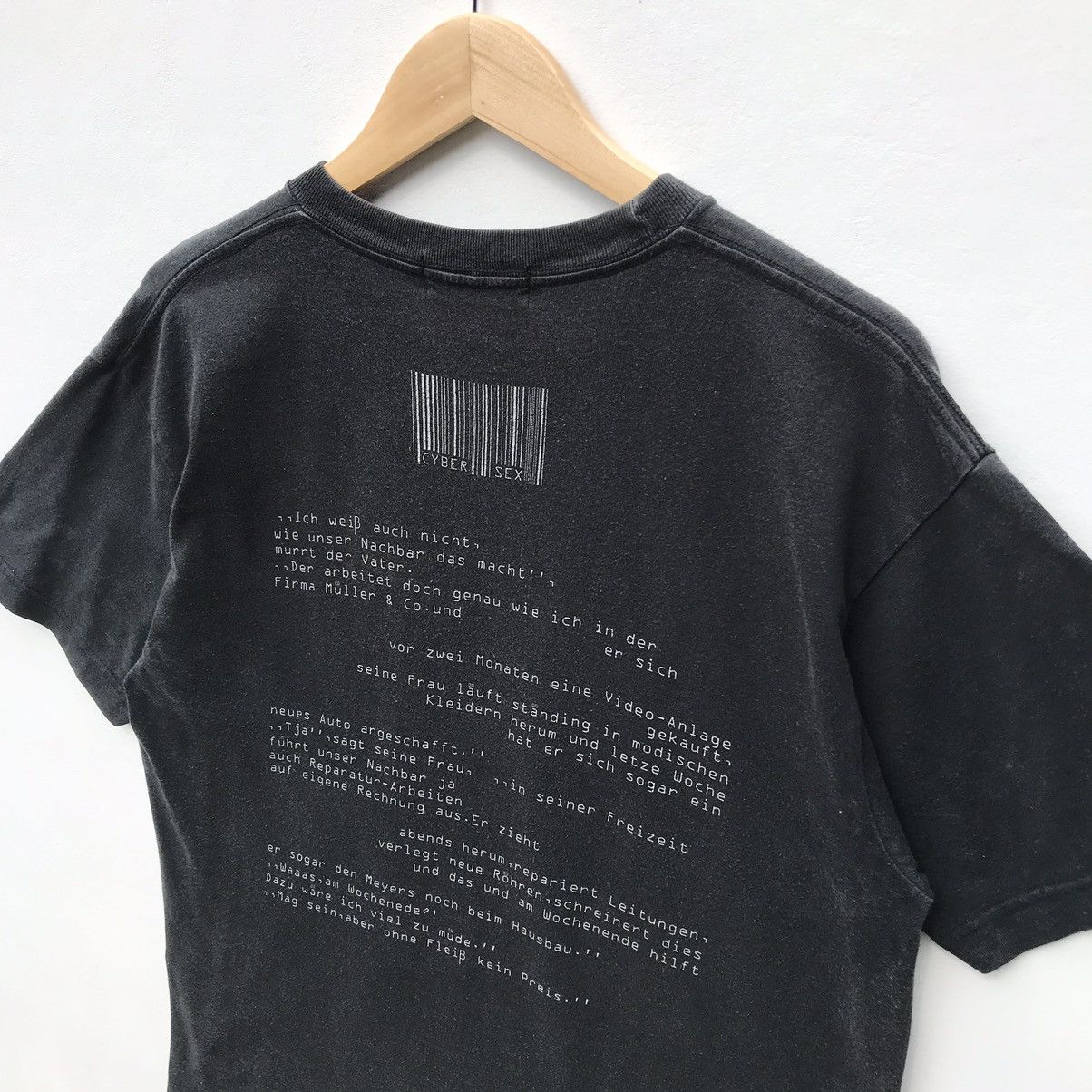 Vintage Vintage Aristrist Geborene Kampfer Tee Cyber Sex Art Size US M / EU 48-50 / 2 - 8 Thumbnail