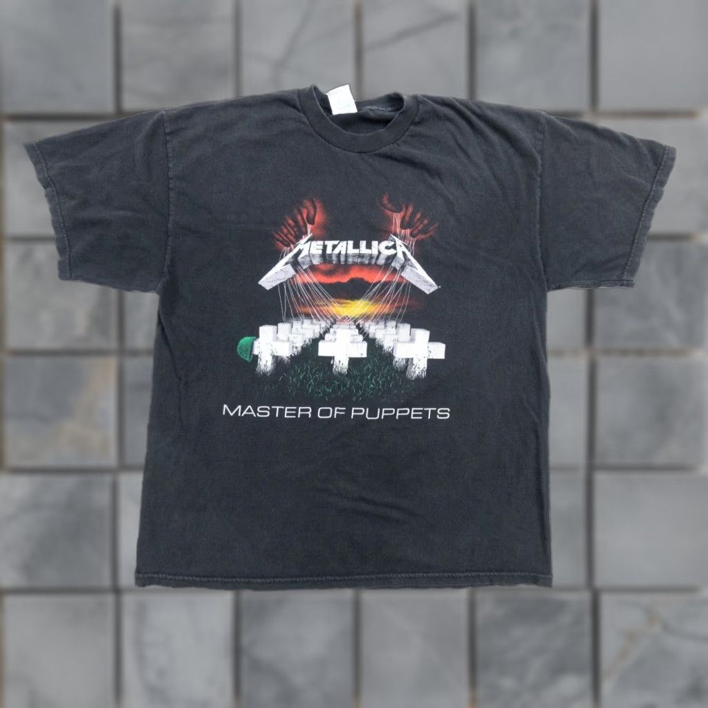 Vintage VINTAGE Metallica Shirt Men XL Black Crew Neck Band Tee Masters of Puppets XL Black Metallica Shirt Men XL Black Vintage Rock Band Tee Size US XL / EU 56 / 4 - 1 Thumbnail