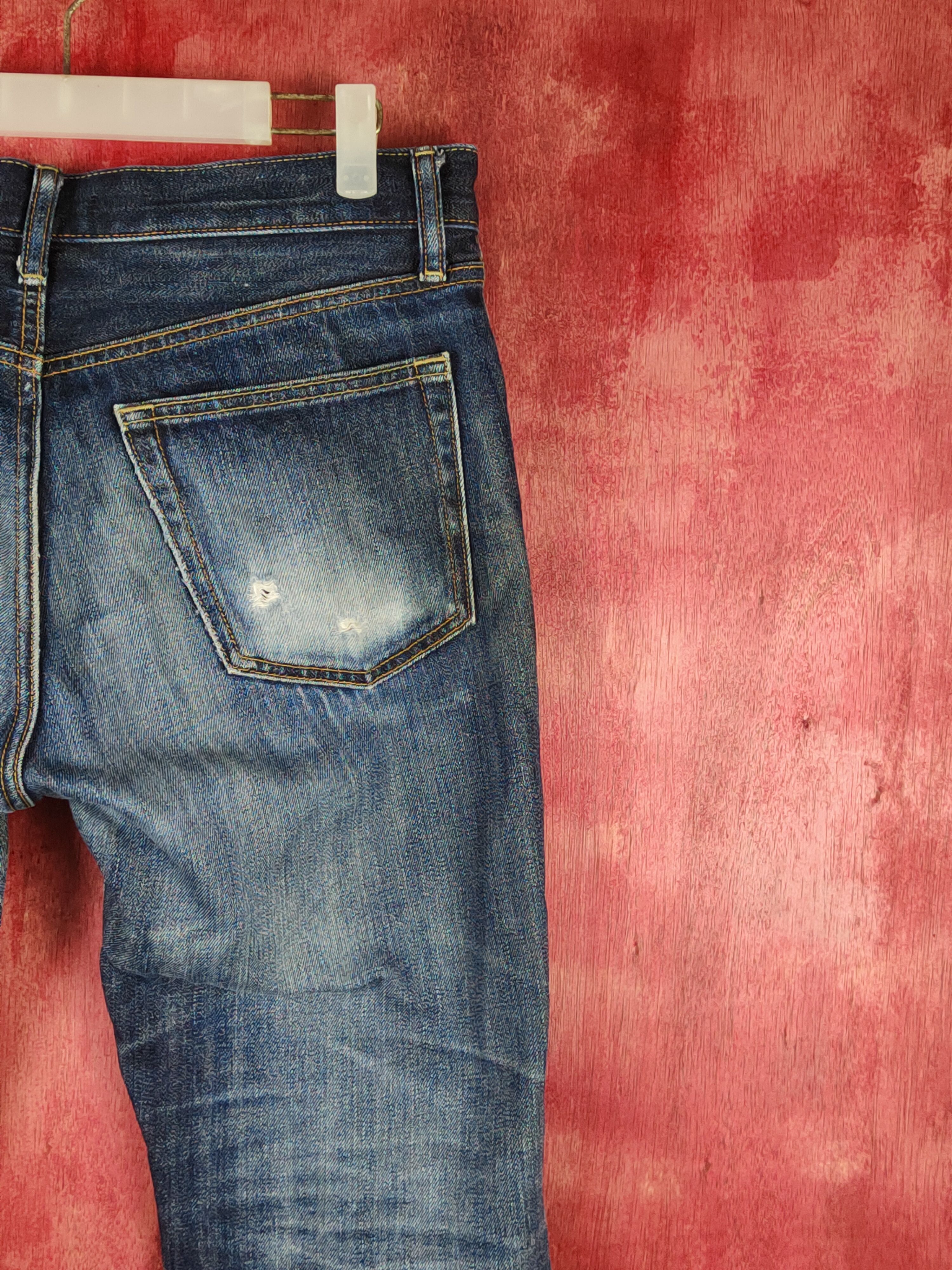 Japanese Brand Uniqlo Dark Blue Faded distressed ripped Denim #S1620 Size US 31 - 12 Thumbnail