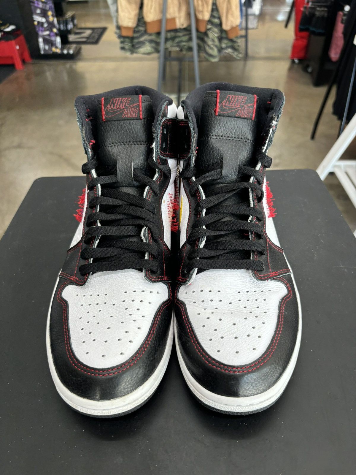 Jordan Brand Jordan 1 Defiant White Black Gym Red Sz. 11.5 Size US 11.5 / EU 44-45 - 2 Thumbnail