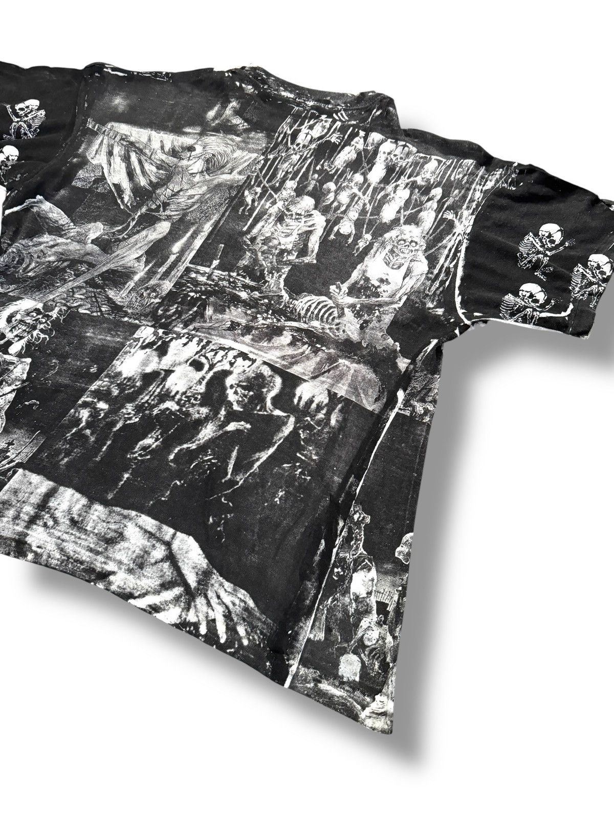 Band Tees *RARE* VINTAGE 1990s 90s CANNIBAL CORPSE AOP T-SHIRT XL Size US XL / EU 56 / 4 - 13 Thumbnail